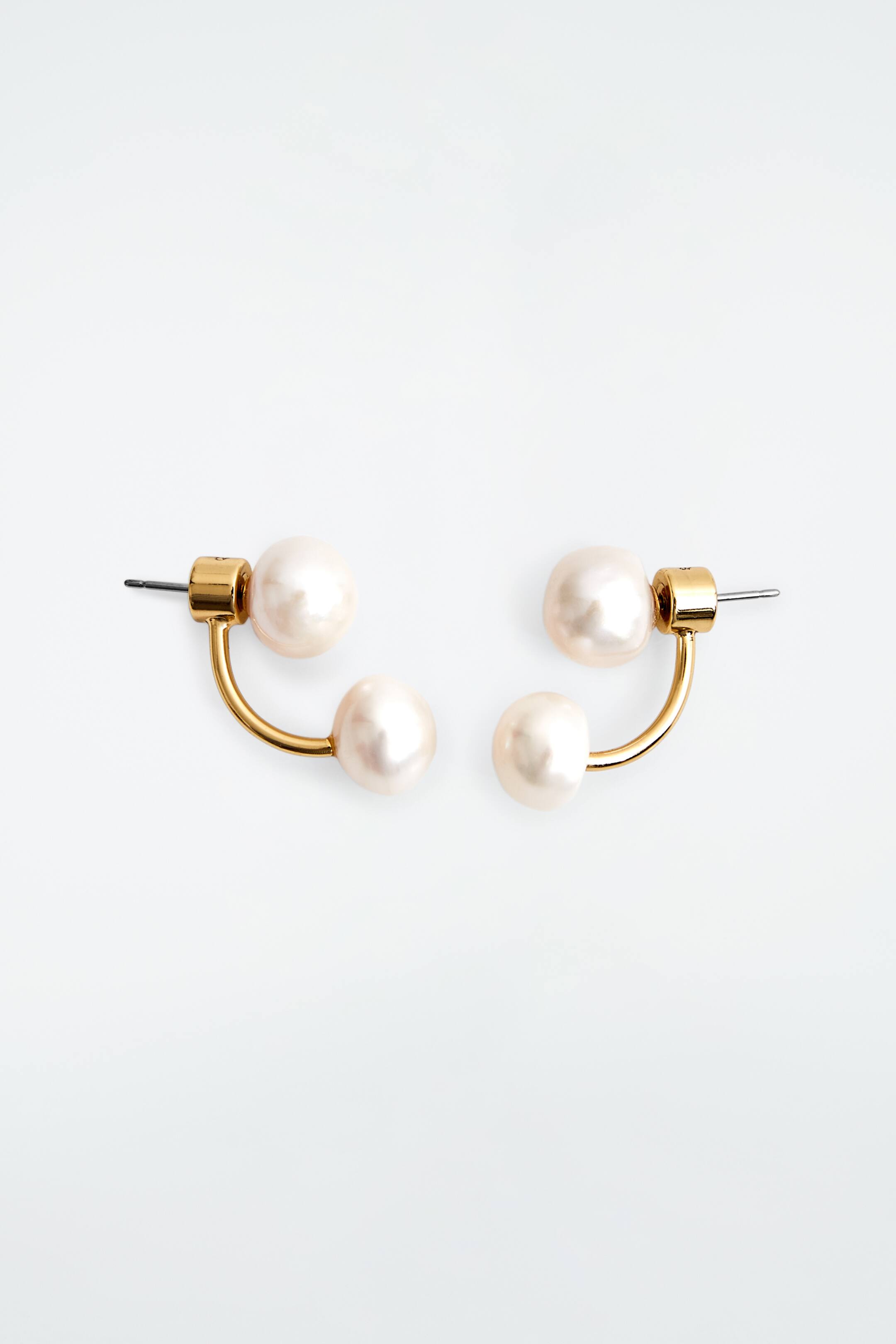 View larger image: FRESHWATER PEARL DROPLET STUD EARRINGS - GOLD - Ladies | H&M GB 1