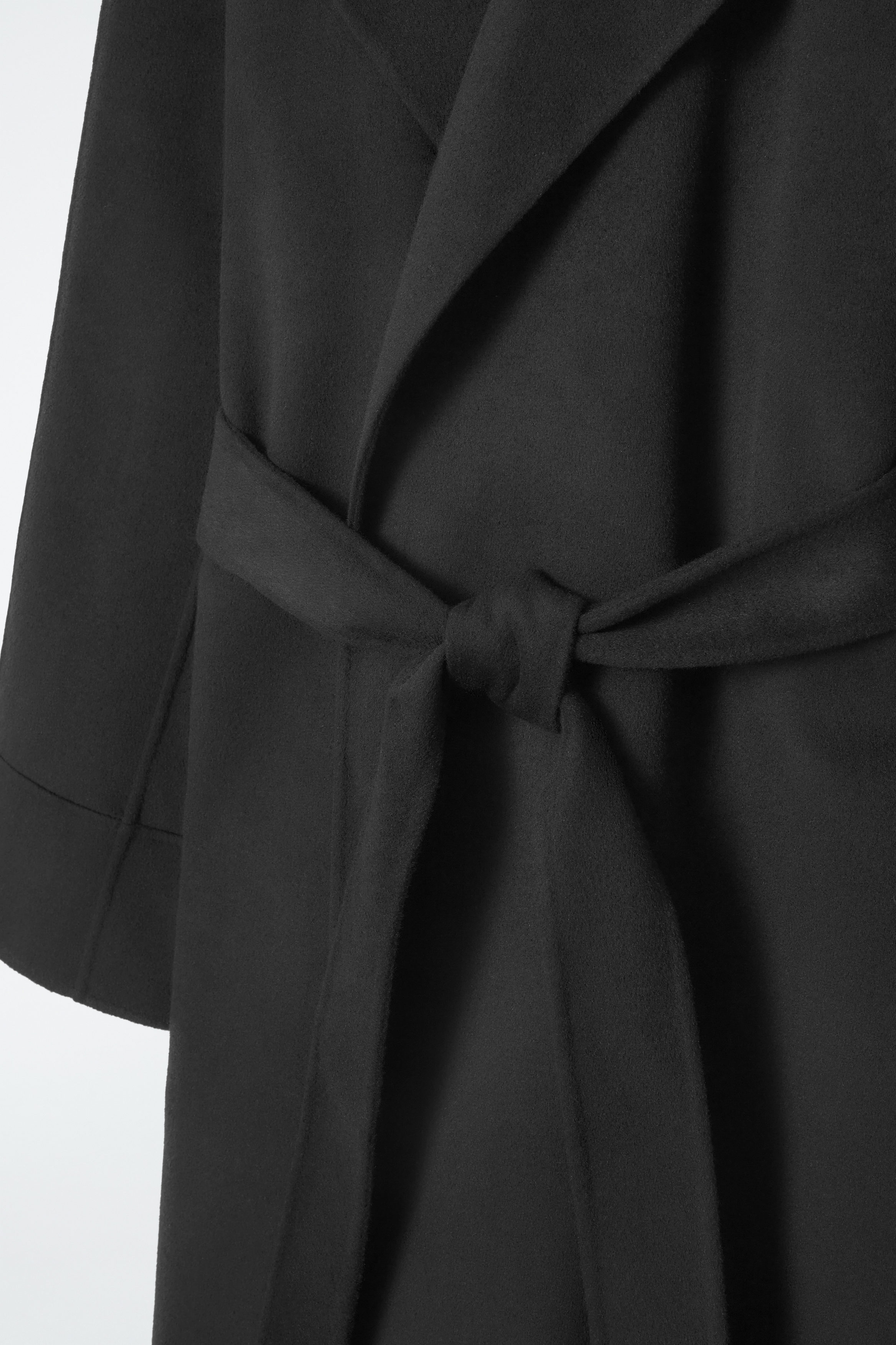 [LOW CLASSIC] / ☆ 24FW SOFT WOOL TWILL WRAP COAT / BLACK BELTED DOUBLE-FACED WOOL COAT - BLACK | COS