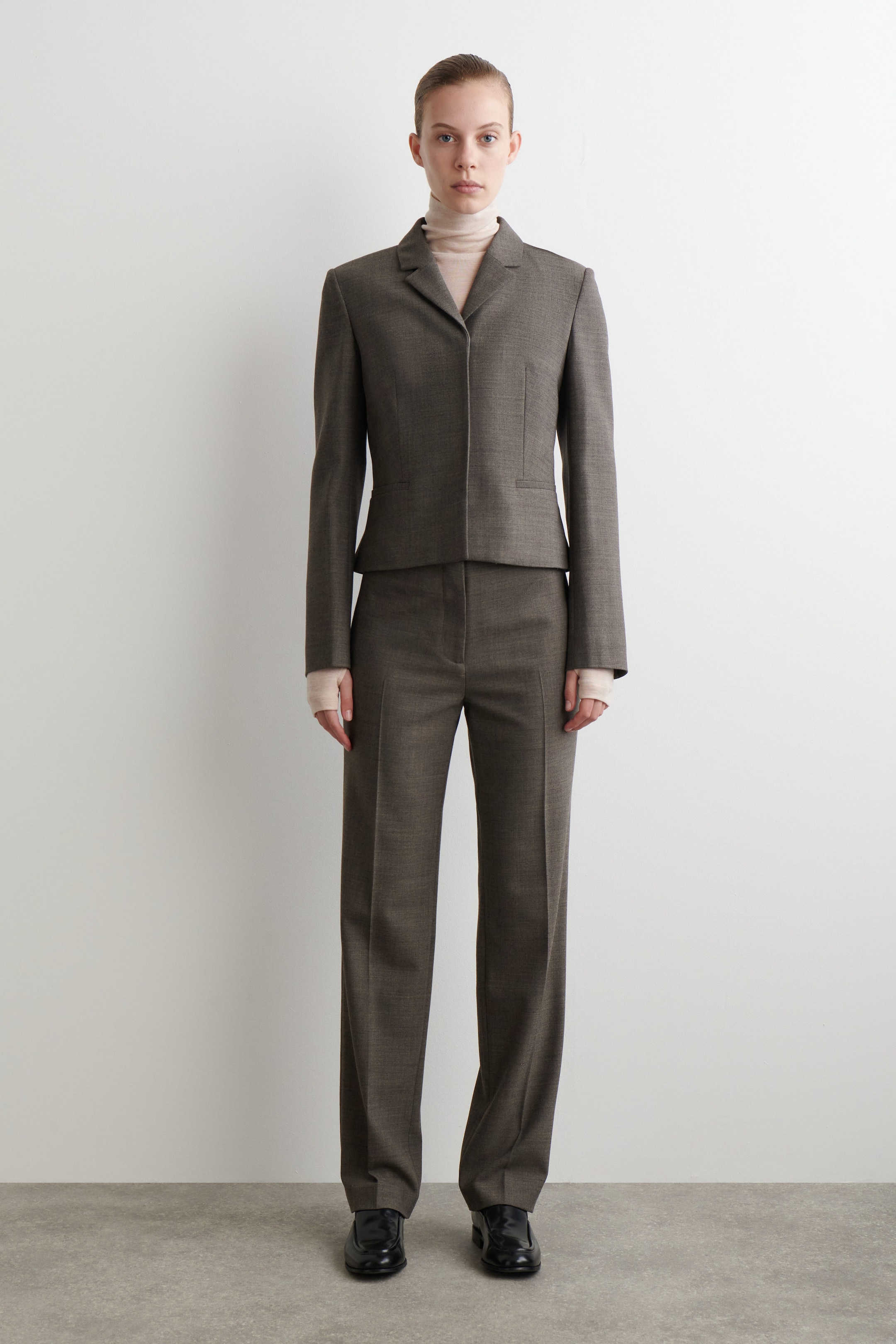SLIM WAISTED WOOL BLAZER