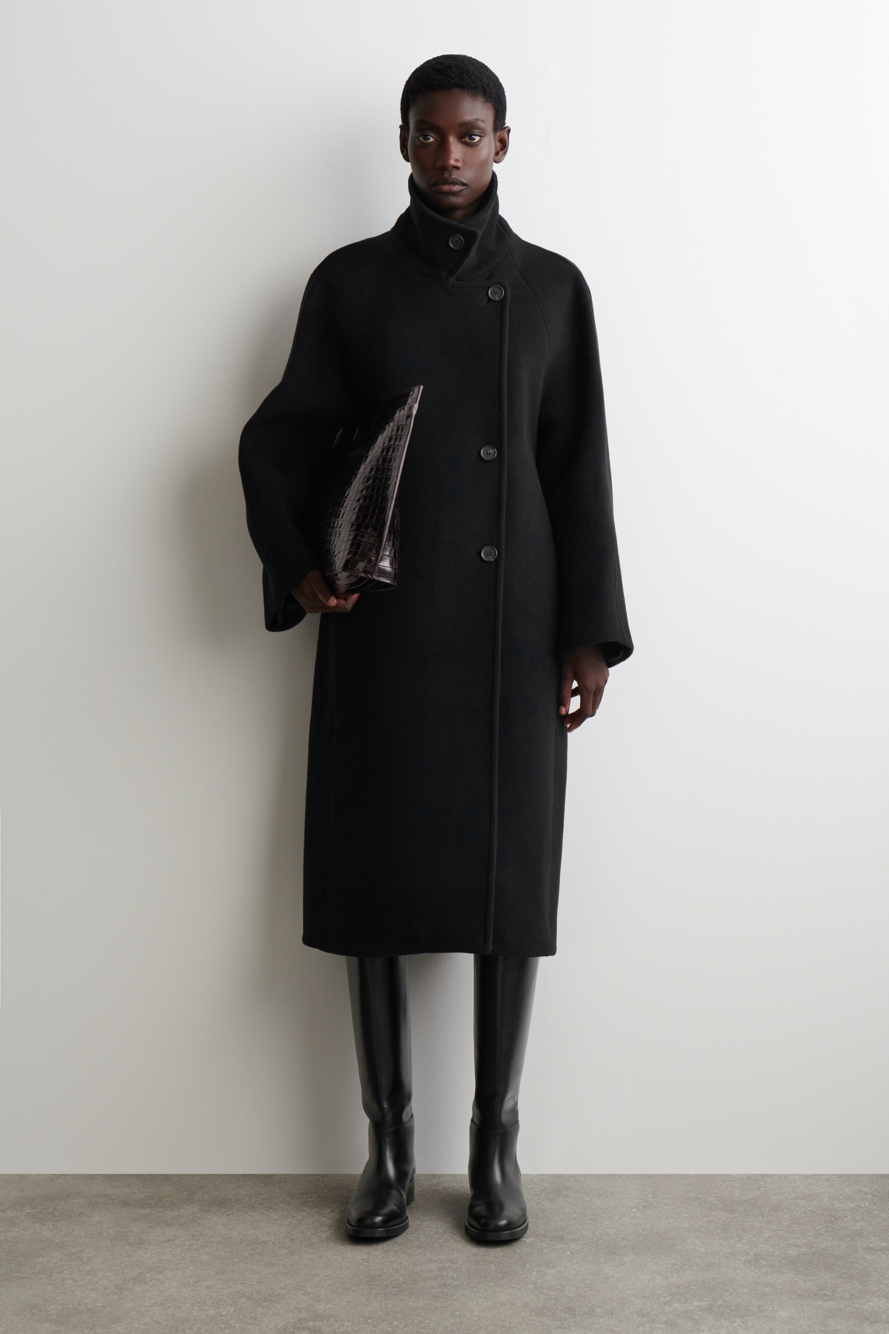 Women's BLACK OVERSIZED DOUBLE-BREASTED WOOL LONG COAT | H&M GB