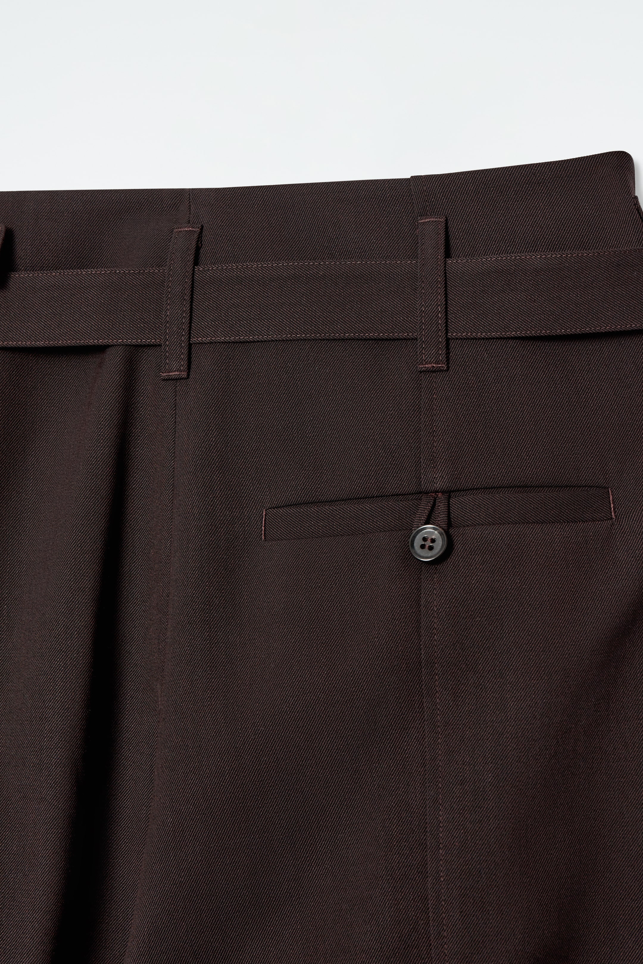 Agrandir l'image: PANTALON RETROUSSÉ LAINE MÉLANGÉE - BRUN FONCÉ - FEMME | H&M CH 9