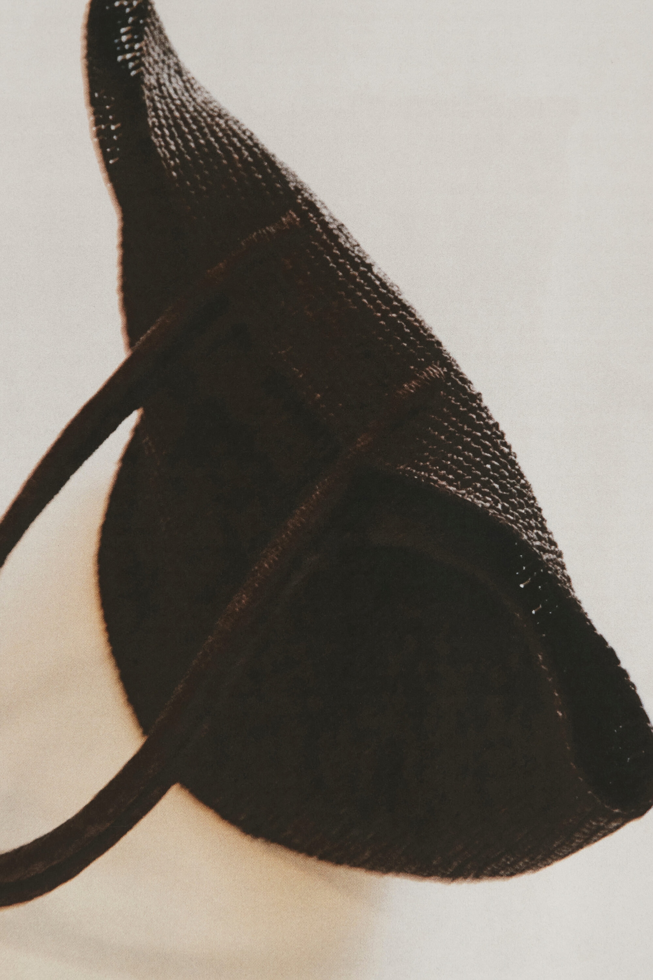 HAND-WOVEN MARKET TOTE - STRAW