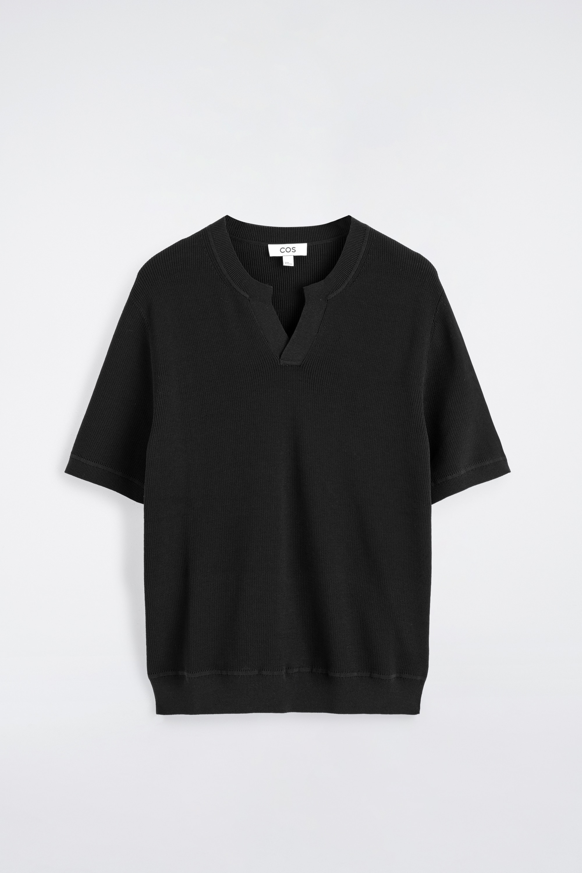 OPEN-COLLAR HENLEY T-SHIRT - שחור