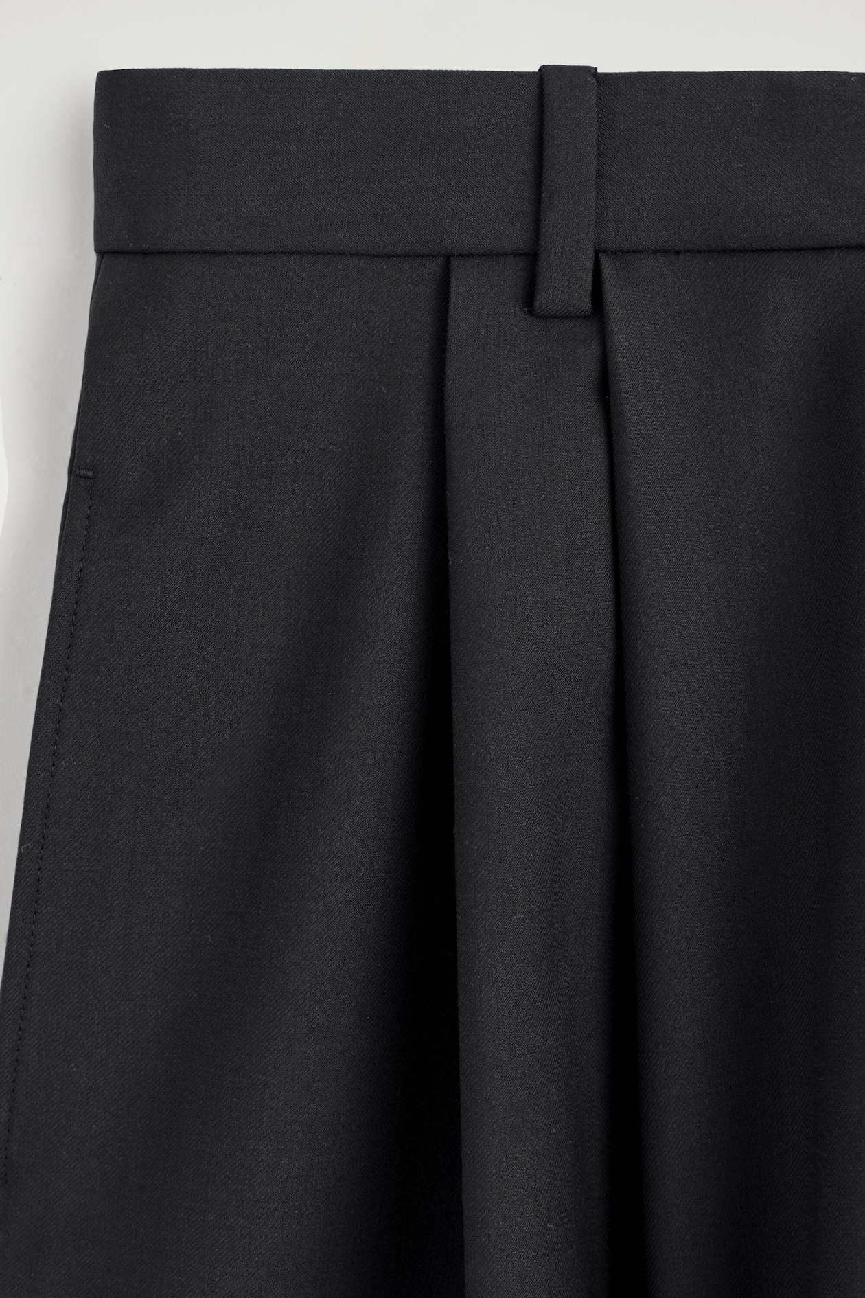 PLEATED WOOL-BLEND CULOTTES — BLACK