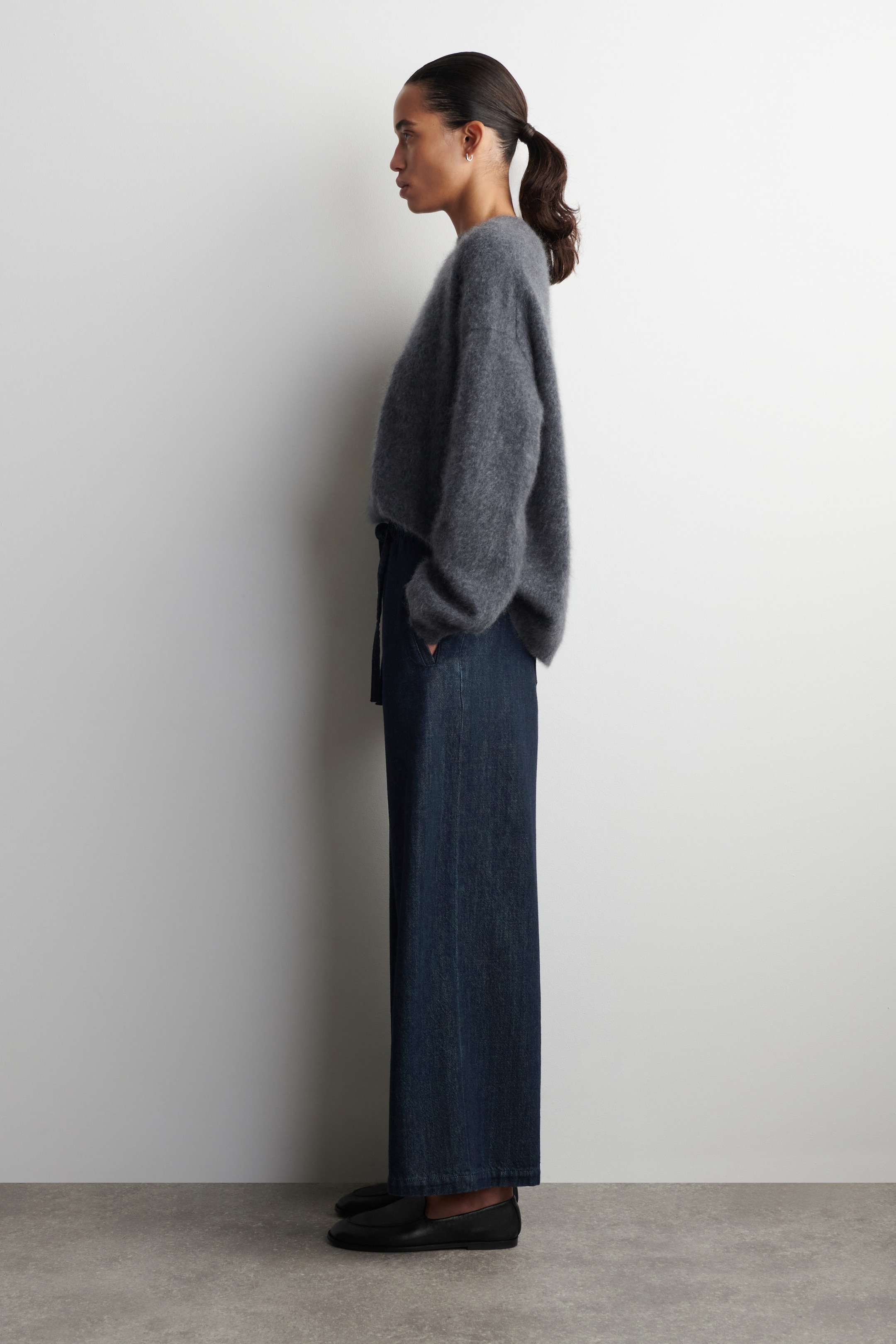 CROPPED DENIM WIDE-LEG PANTS