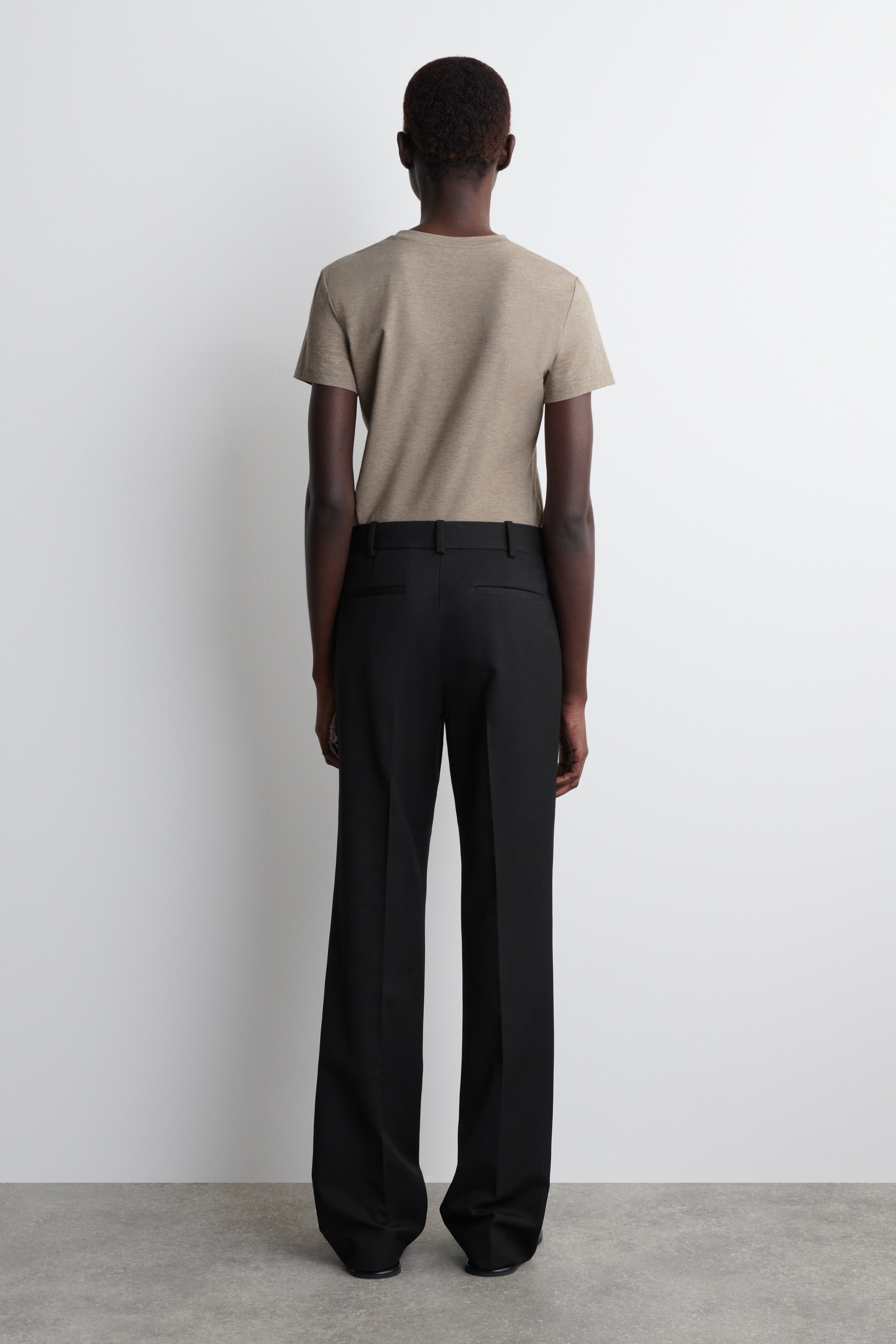 View larger image: SHRUNKEN T-SHIRT - OAT MÉLANGE - Ladies | H&M GB 4