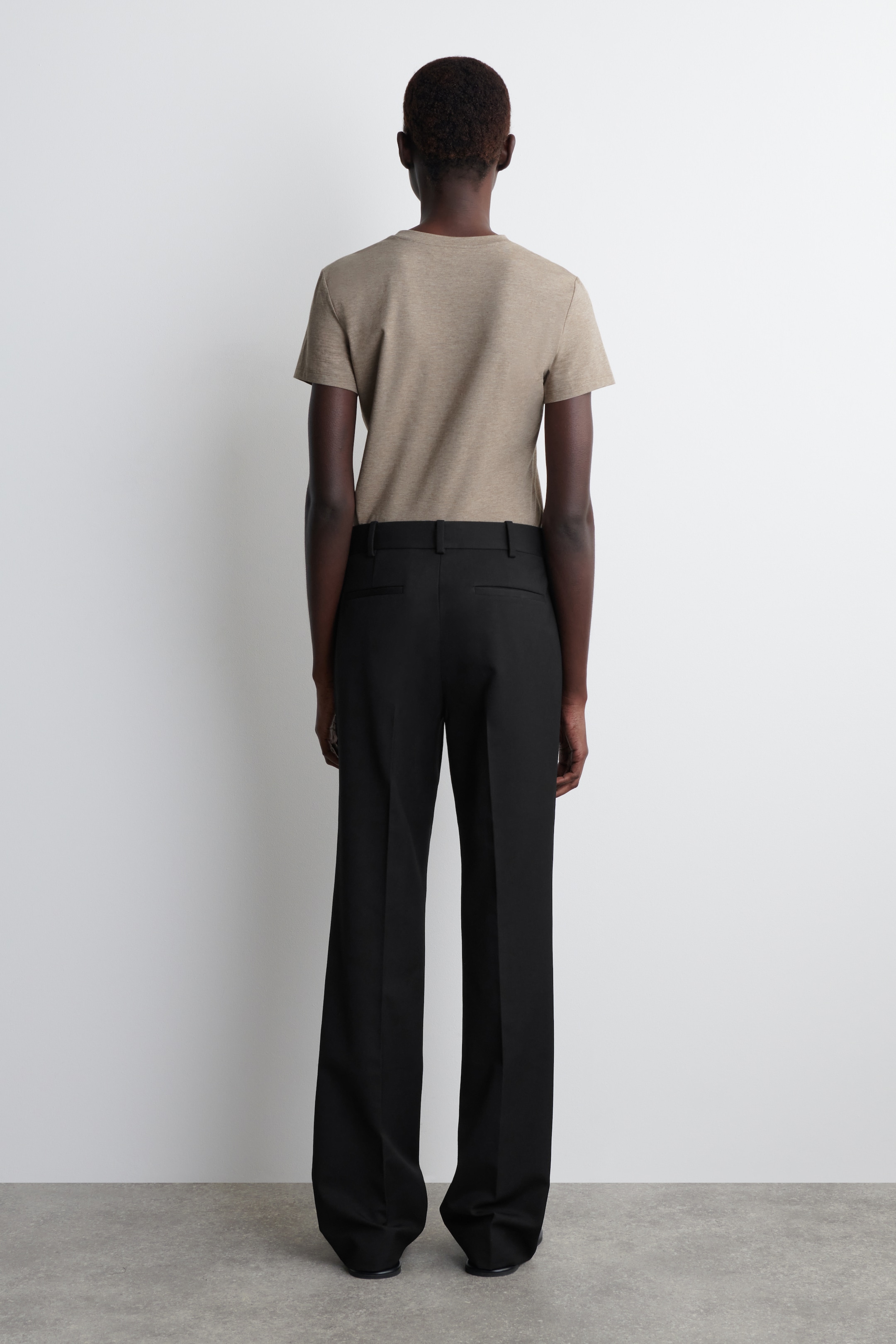 Grösseres Bild ansehen: LEICHT VERKÜRZTES T-SHIRT - BEIGE MELIERT - DAMEN | H&M CH 5