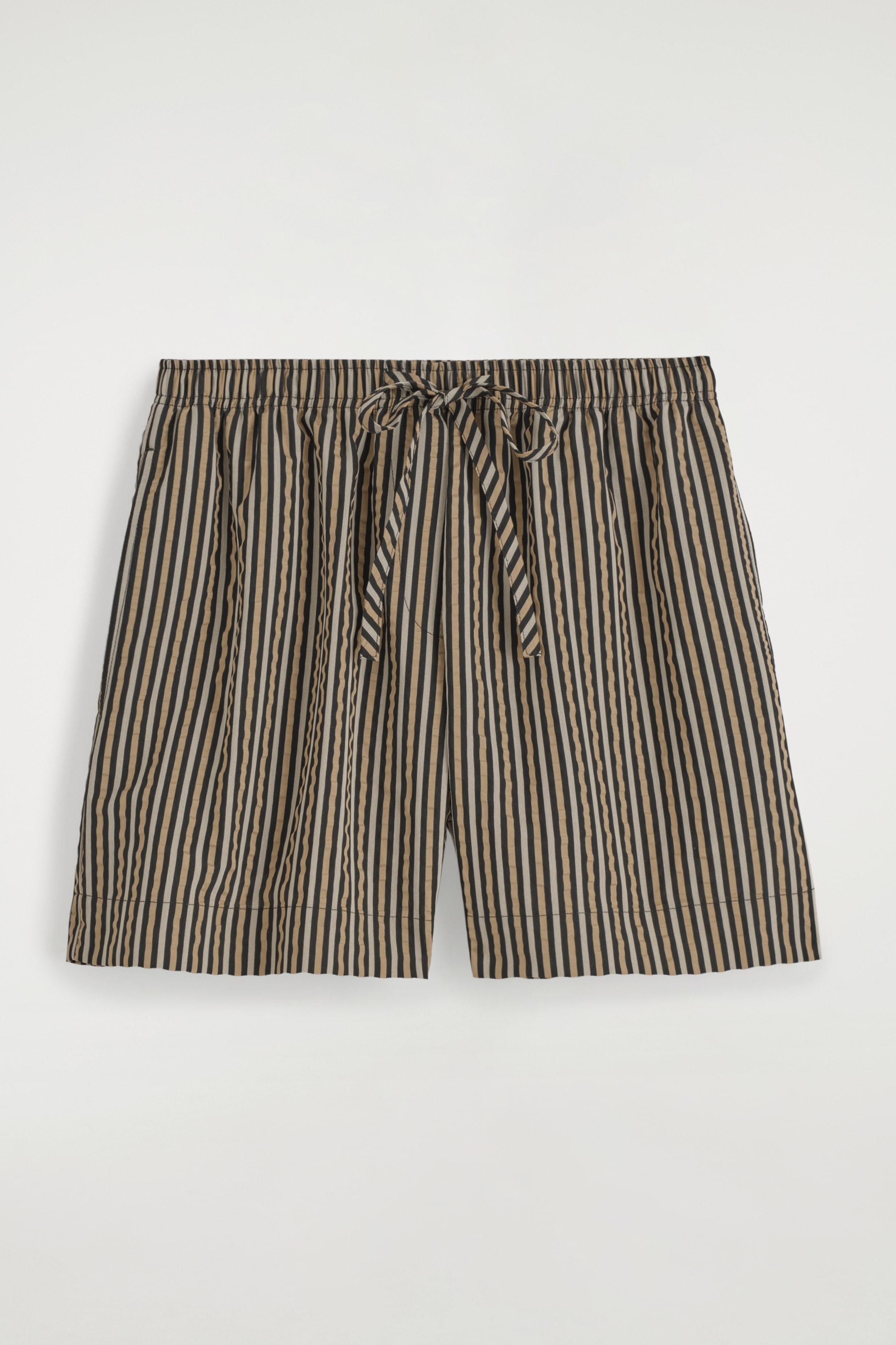 Ingrandisci l'immagine: STRIPED SEERSUCKER SHORTS - BROWN / BLACK / STRIPED - DONNA | H&M CH 5