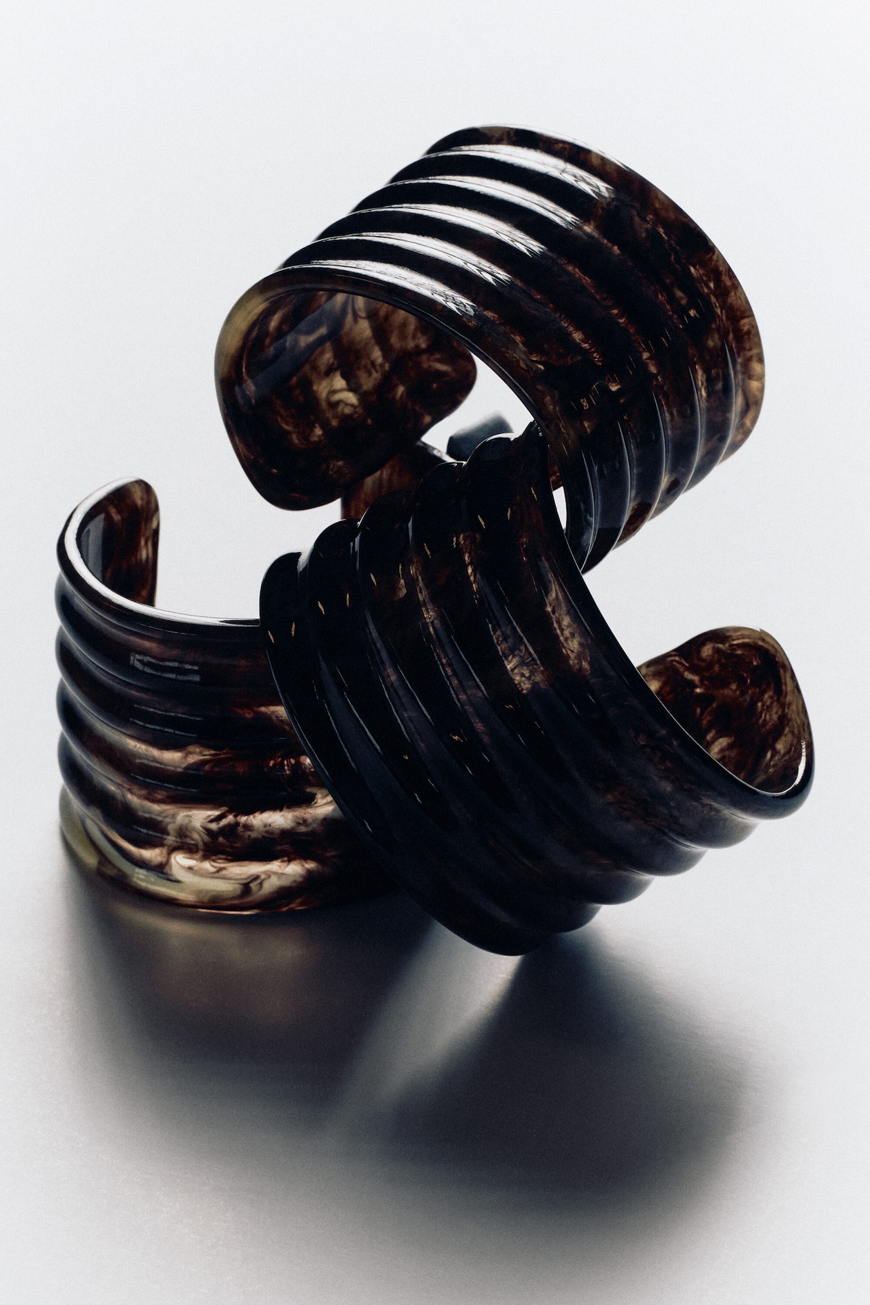 RIPPLED CUFF — BROWN / MARBLED