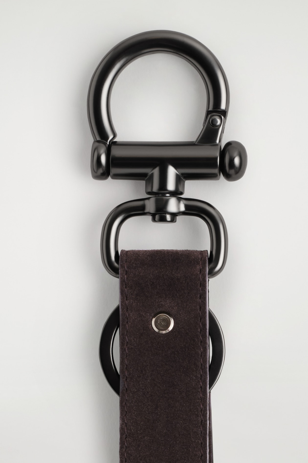 SUEDE KEYRING — BROWN