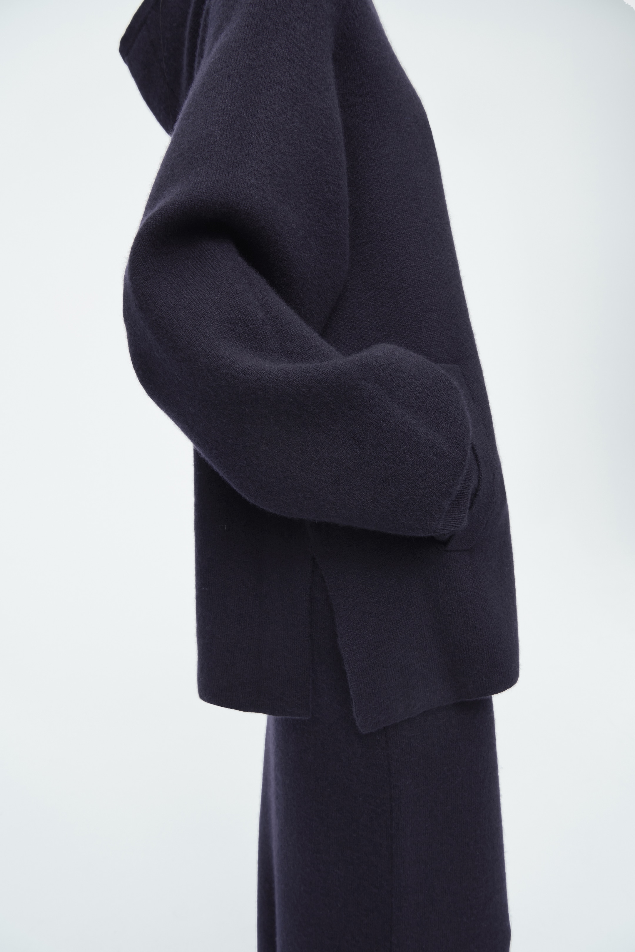 Visualizza immagine più grande: FELPA OVERSIZE IN LANA DOPPIATA CON CAPPUCCIO - BLU NAVY - DONNA | H&M IT 5