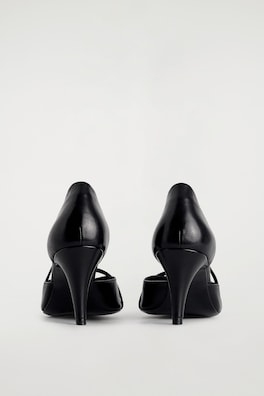 STRAP-DETAIL LEATHER PUMPS — BLACK 3