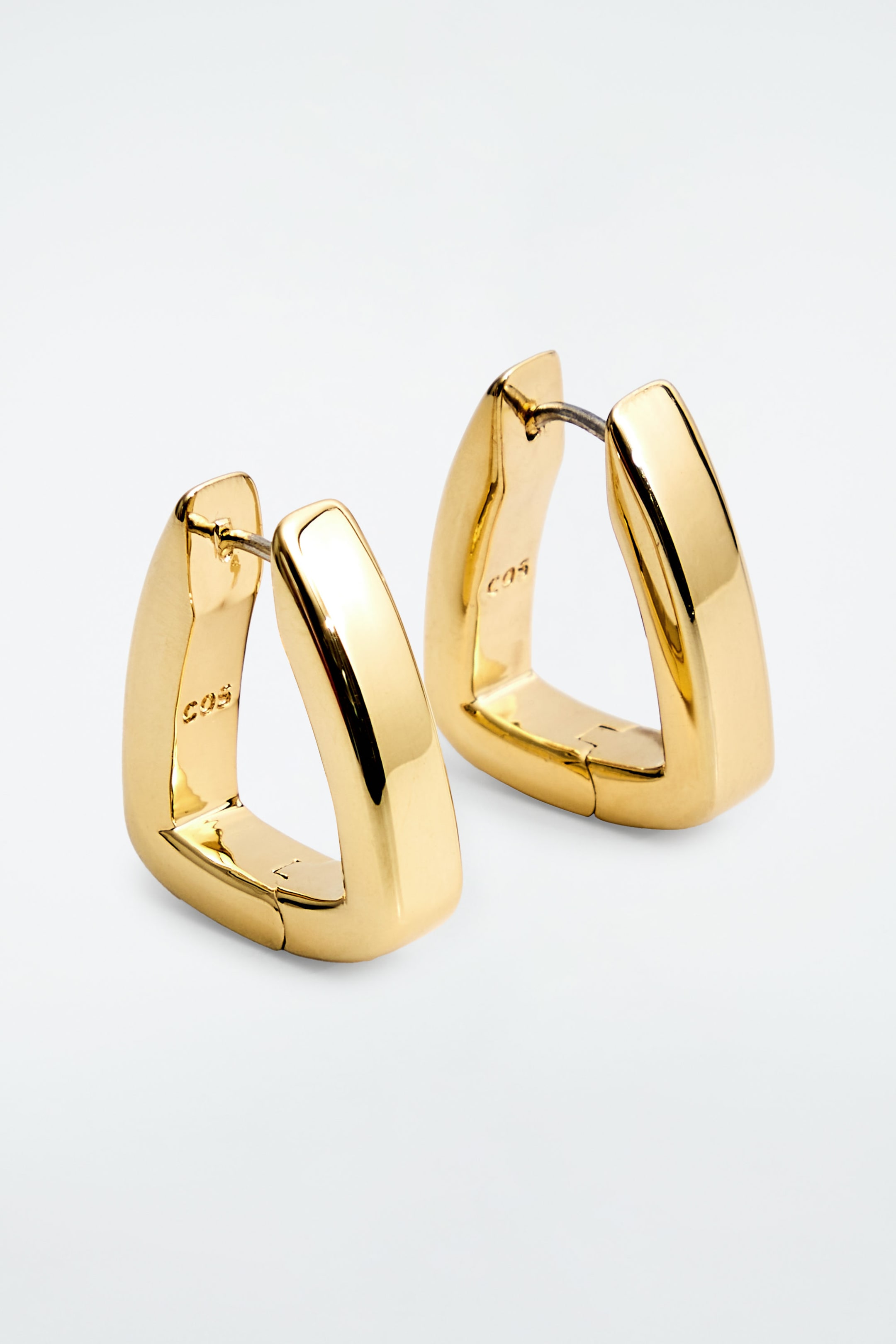 SQUARED HOOP EARRINGS
