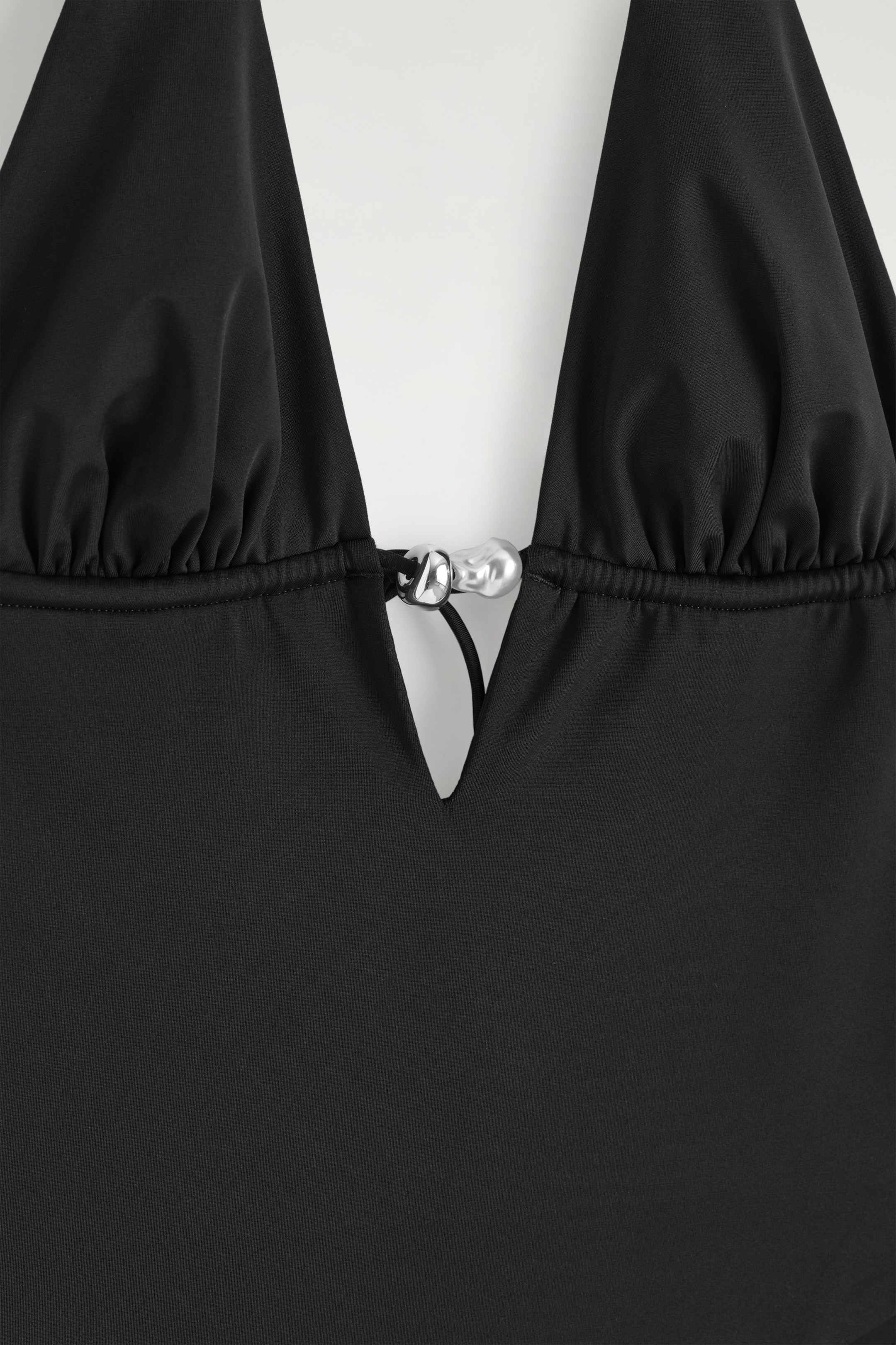 Grösseres Bild ansehen: VERZIERTER BADEANZUG MIT TIEFEM AUSSCHNITT - SCHWARZ - DAMEN | H&M CH 5