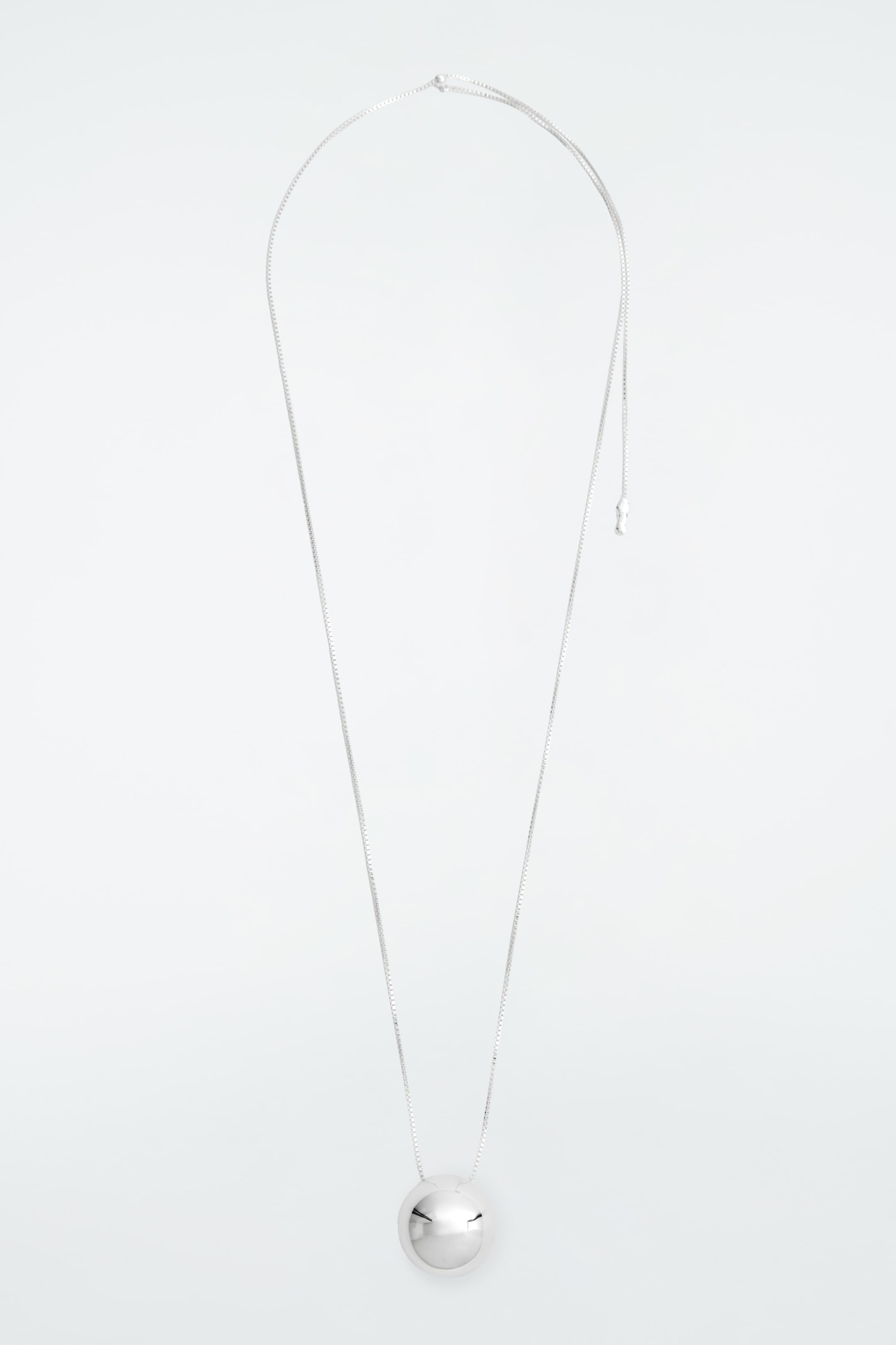 Ver imagen más grande: COLLAR DE CADENA COLGANTE ESFÉRICO - PLATEADO - MUJER | H&M ES 2