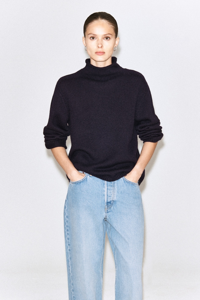 PURE CASHMERE MOCK-NECK SWEATER — NAVY