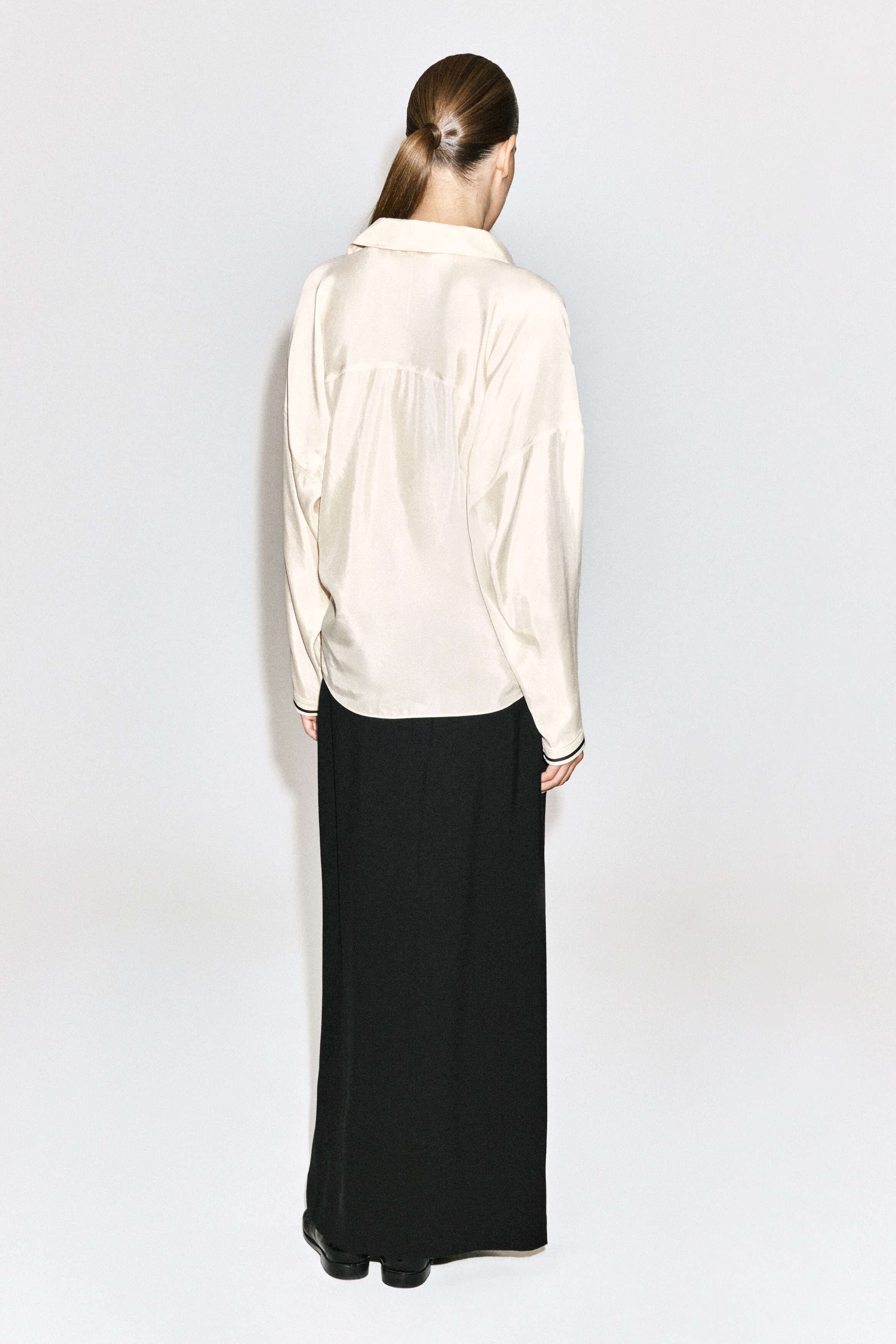 CONTRAST-TIPPED SCULPTED OPEN-COLLAR SHIRT - IVORY | COS US