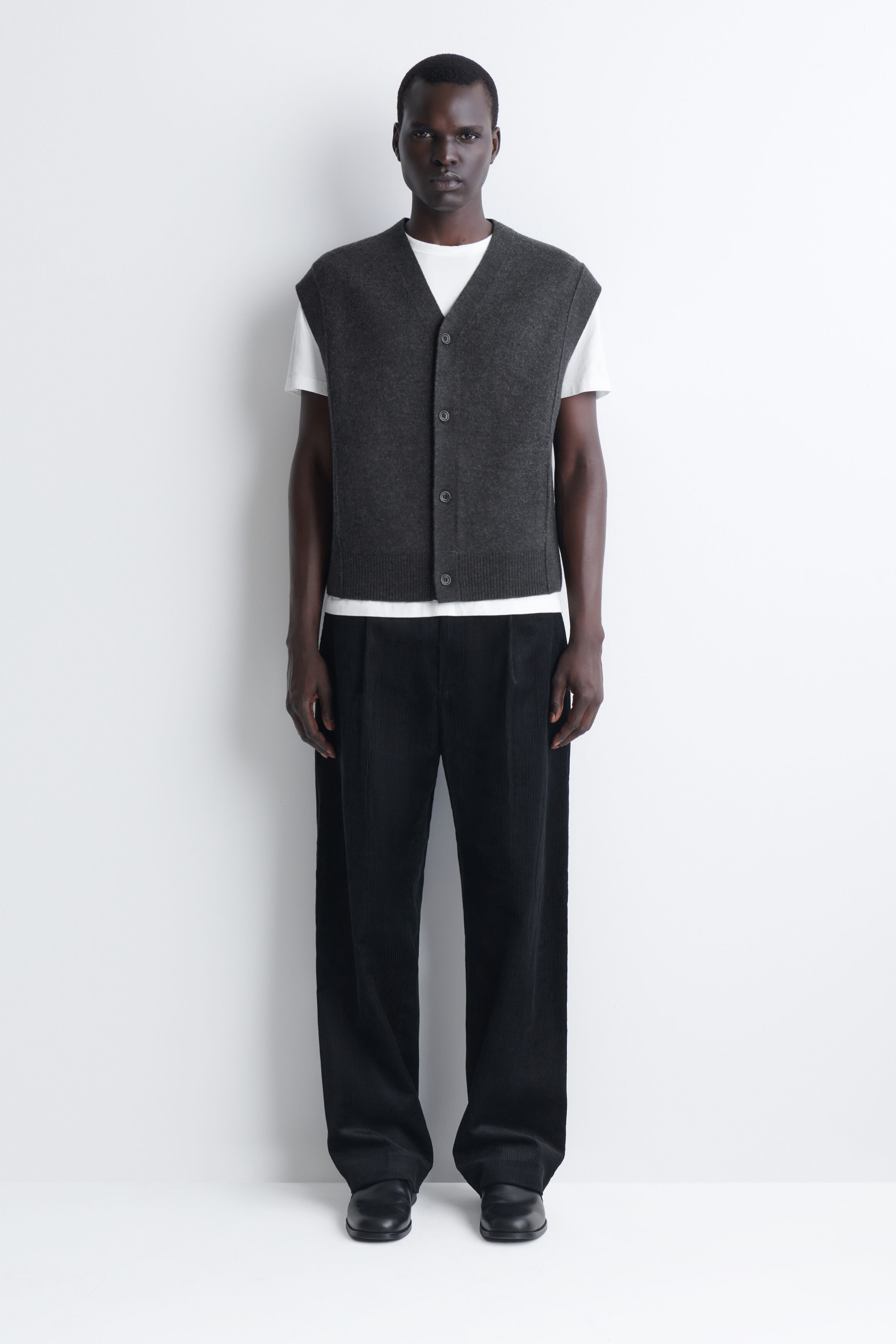 BUTTONED BOILED-WOOL VEST - thumbnail 3