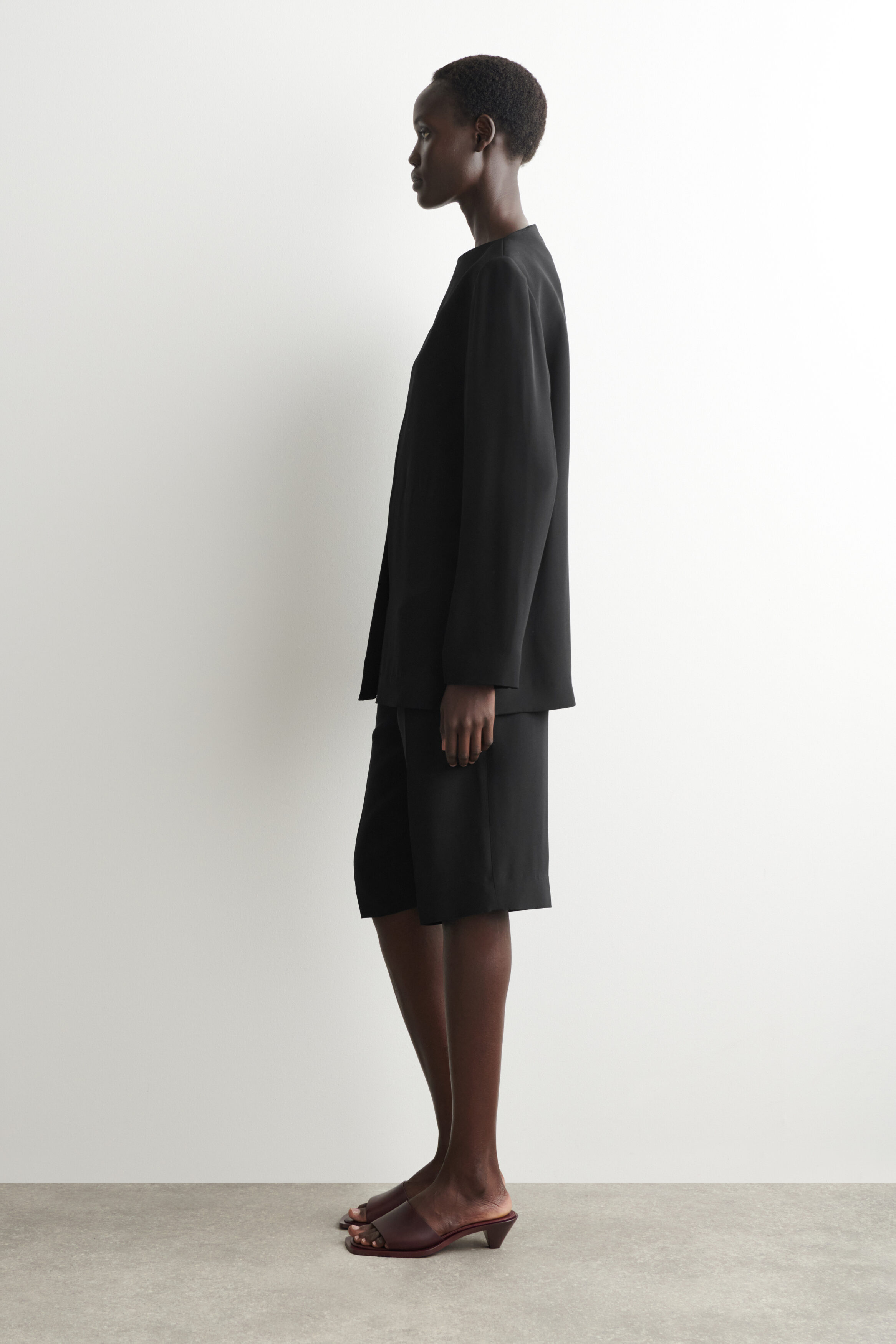 TAILORED SILK TOP - CARBON | COS US