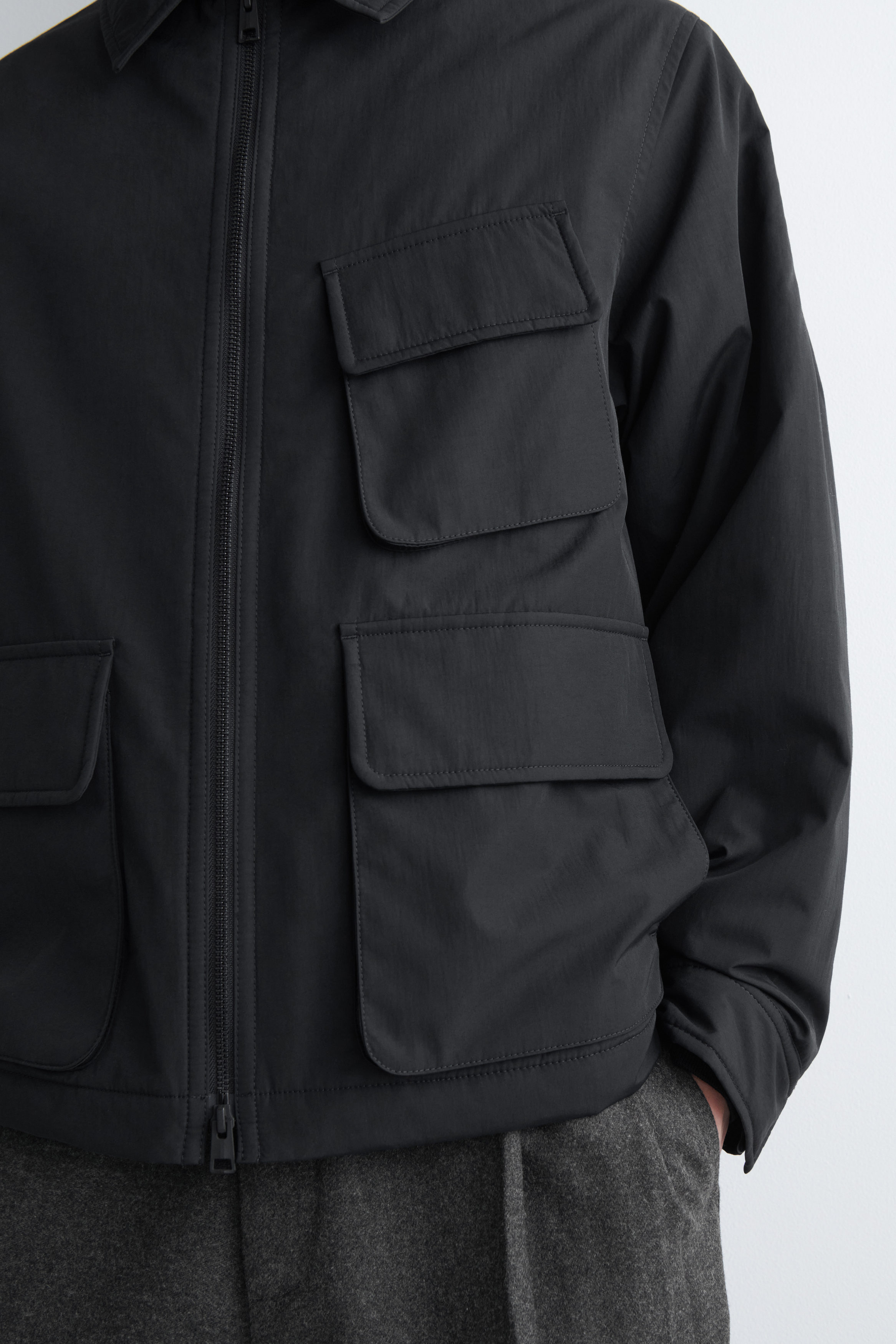 PADDED NYLON UTILITY JACKET - BLACK | COS DK