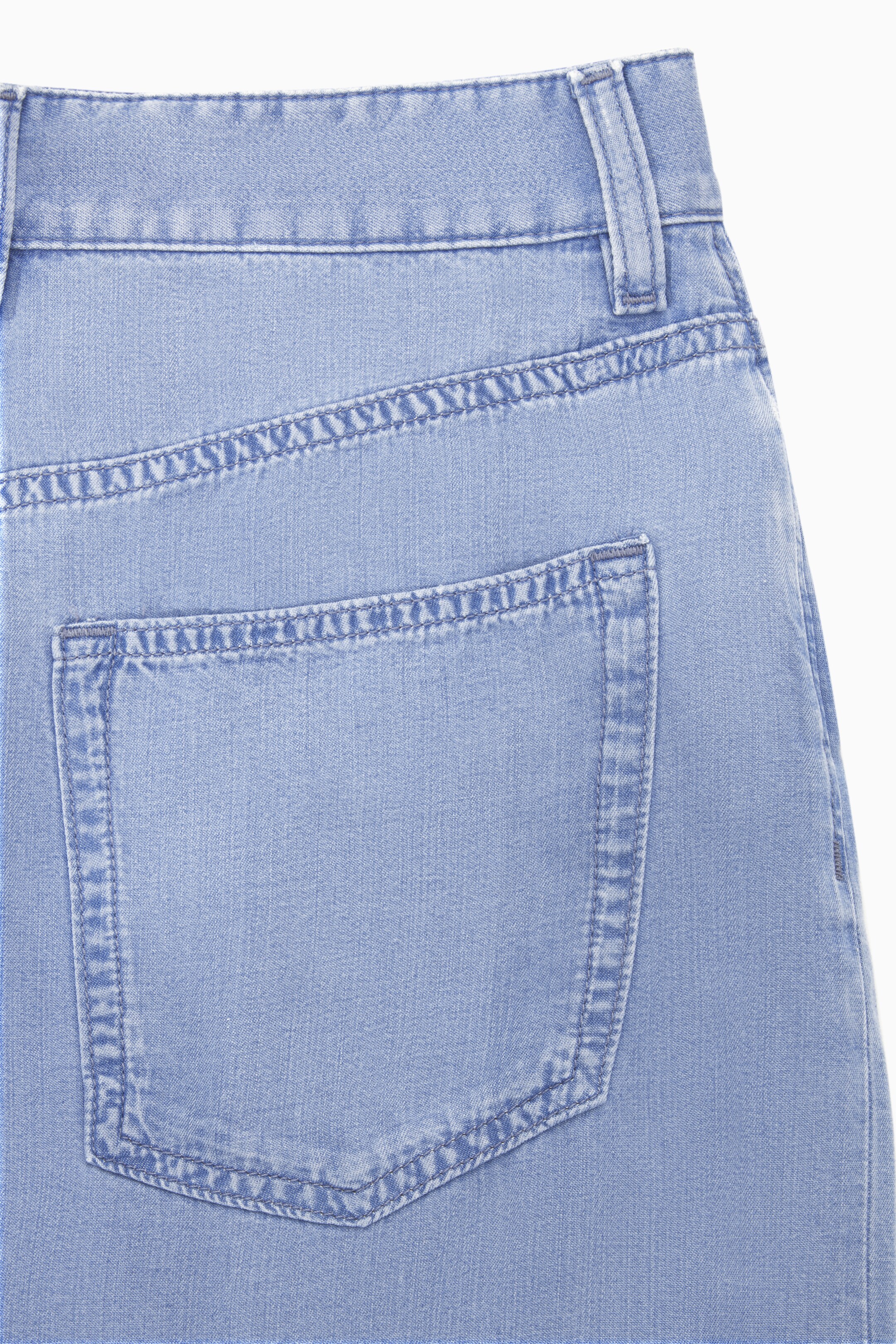 Grösseres Bild ansehen: JEANSHOSE MIT WEITEM BEIN UND FALTEN - Hellblau - DAMEN | H&M CH 2