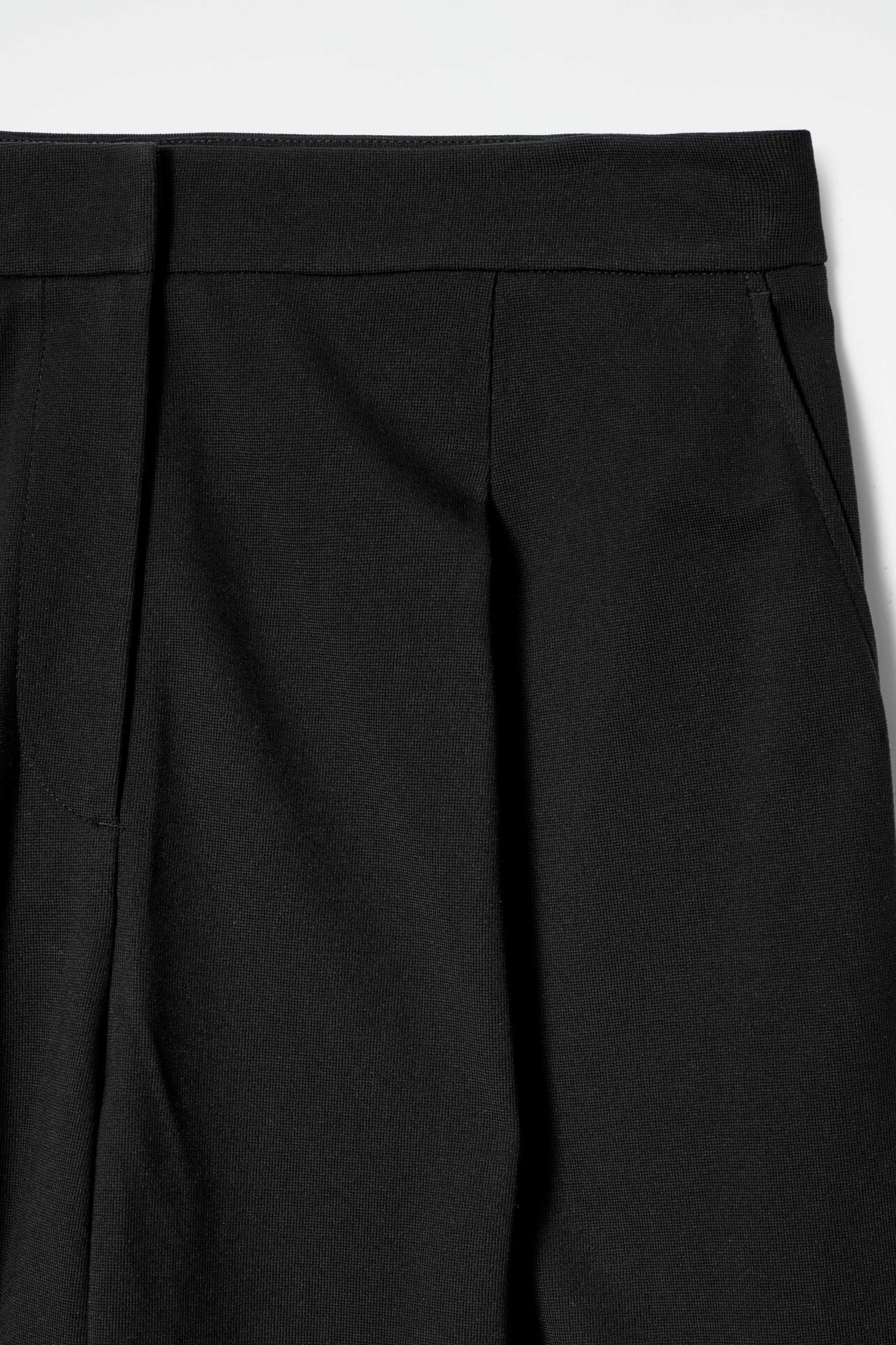 Nagyobb kép megtekintése: rövid, bő szárú nadrág - Tengerészkék - NŐI | H&M HU 8