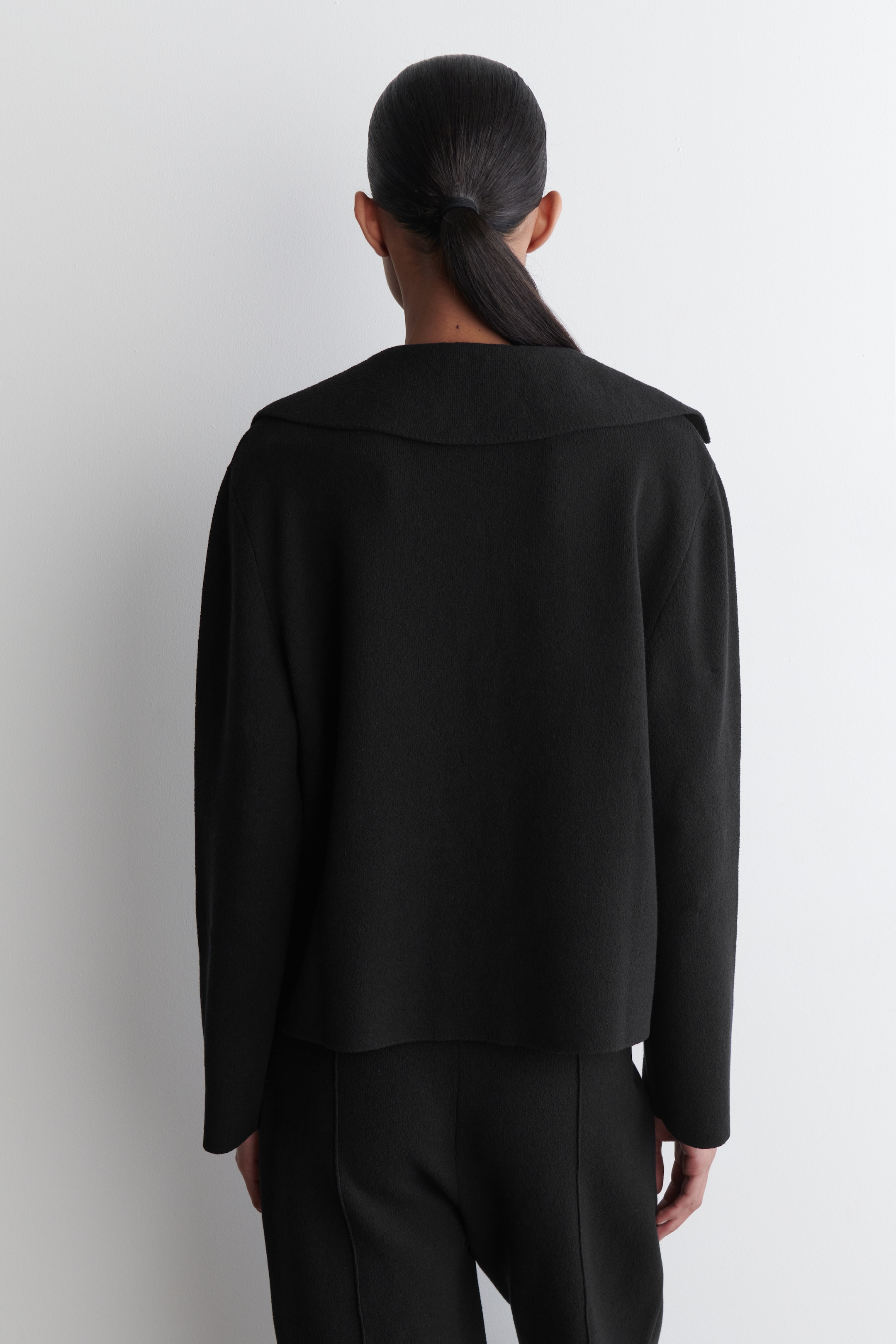 Ingrandisci l'immagine: COLLARED KNITTED JACKET - BLACK - DONNA | H&M CH 3