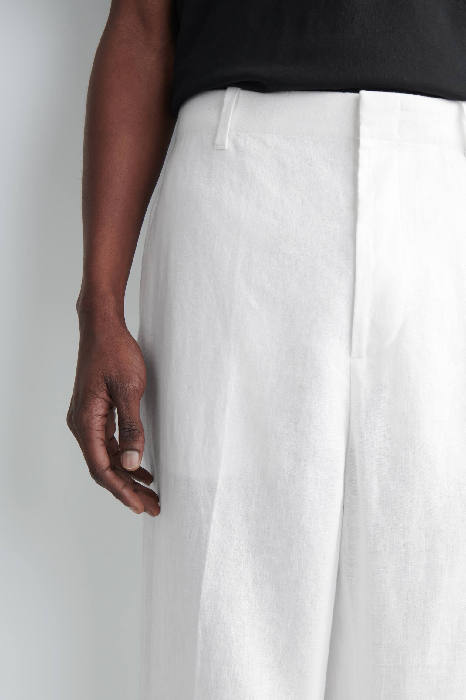 LOCKERE LEINENHOSE MIT GERADEM BEIN - 7
