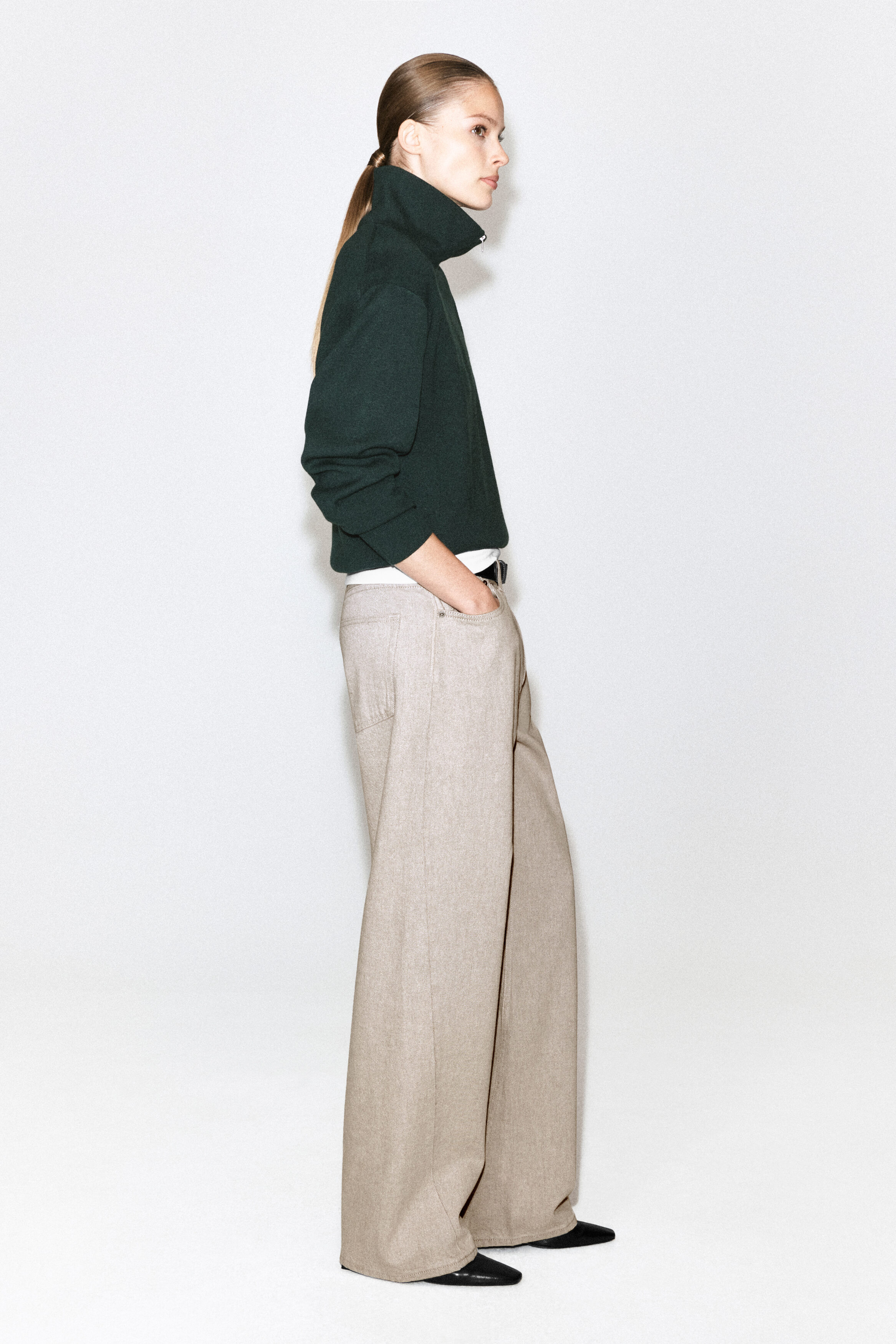 MOCK-NECK HALF-ZIP KNITTED SWEATER - thumbnail 10