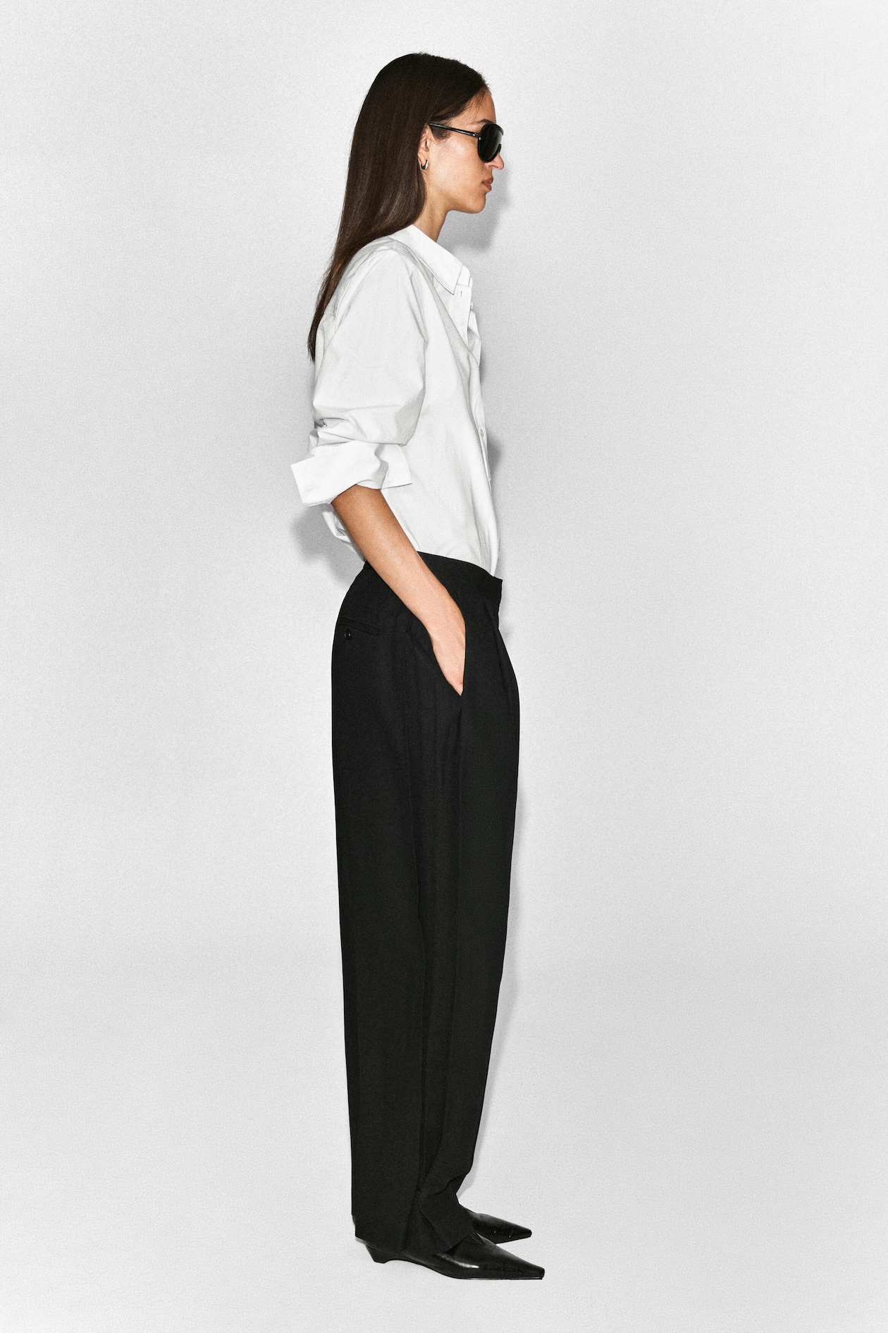PLEATED-PANEL STRAIGHT-LEG PANTS — BLACK