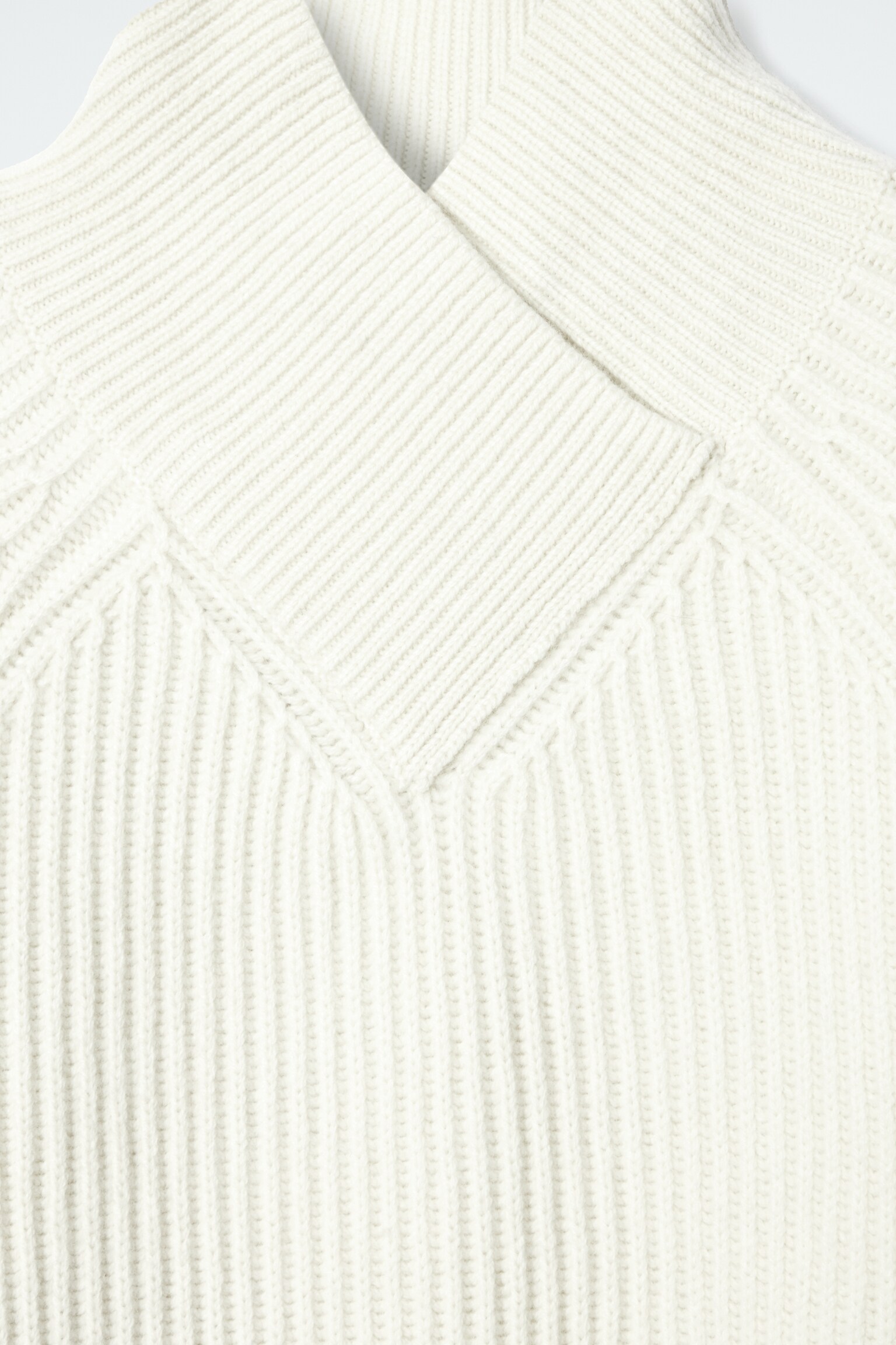 PULOVER DIN LÂNĂ MERINO CU GULER PETRECUT - ECRU/BLEUMARIN / CREM/ALBASTRU COBALT - 6