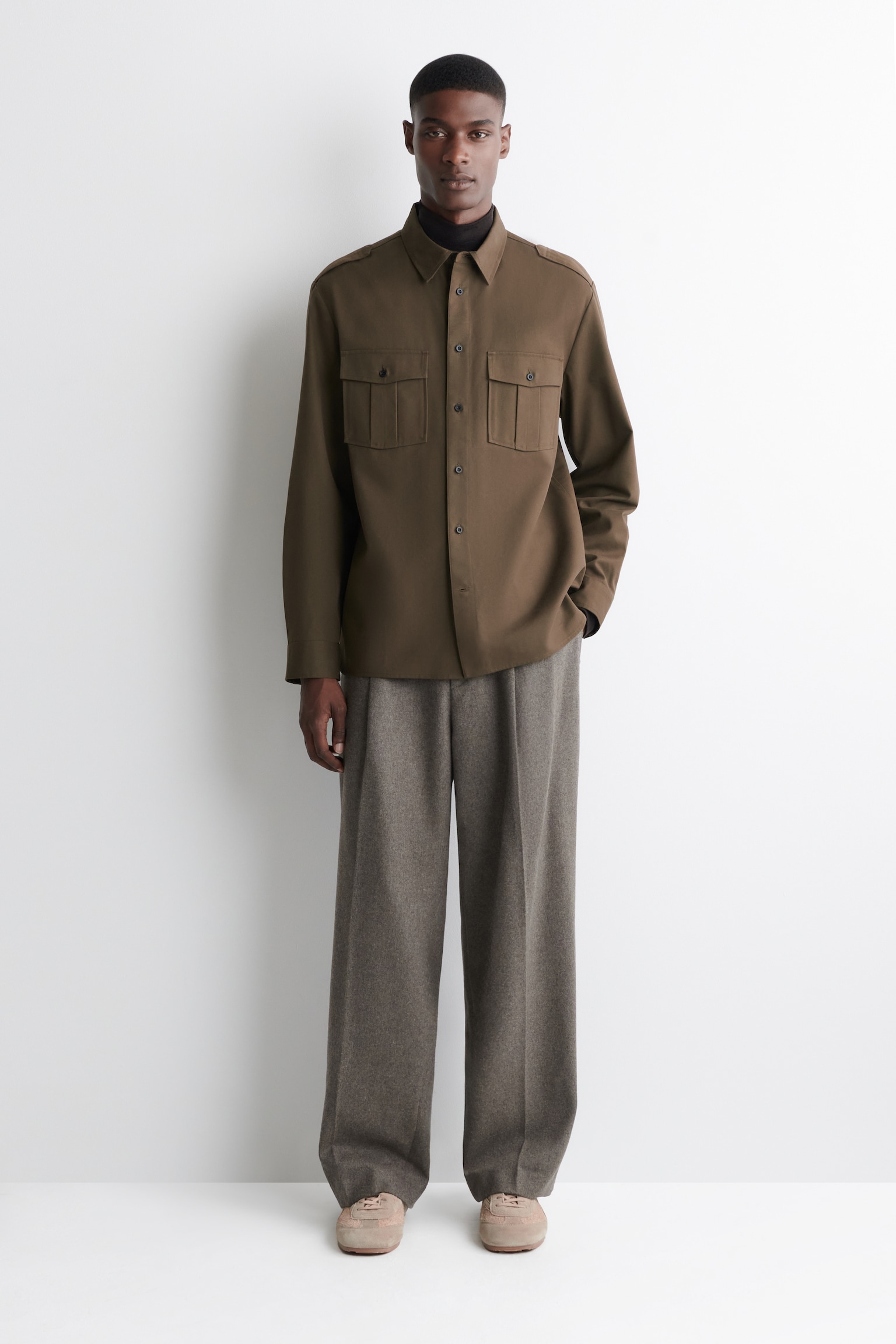 CAMISA DE ALGODÓN CON DETALLE DE CHARRETERAS - MARRÓN - 6