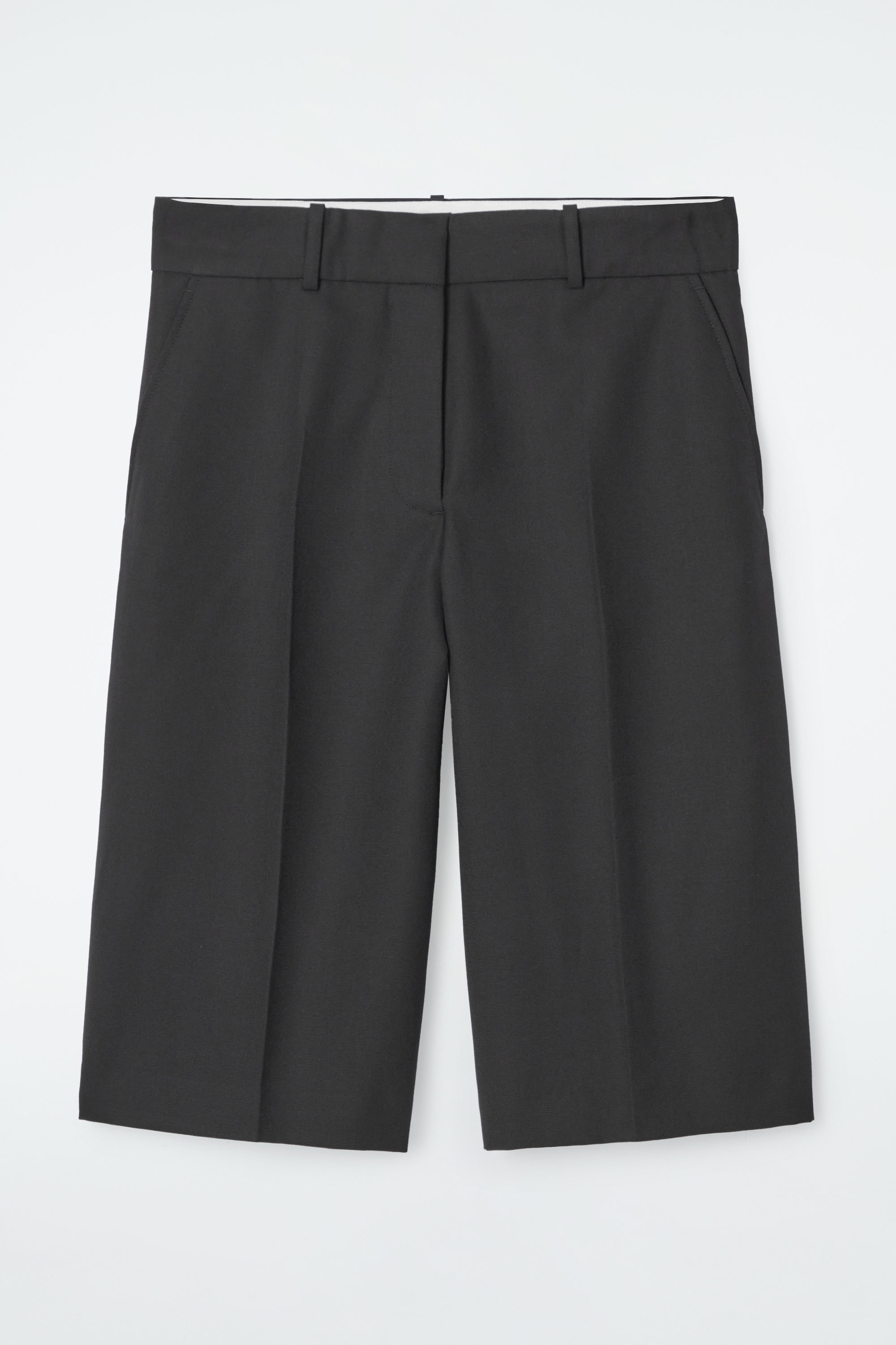 ◆SATUR◆ Aachen Wool Blend Tweed Half Pants Resort Black SA LONGLINE WOOL-BLEND TWILL SHORTS - BLACK | COS