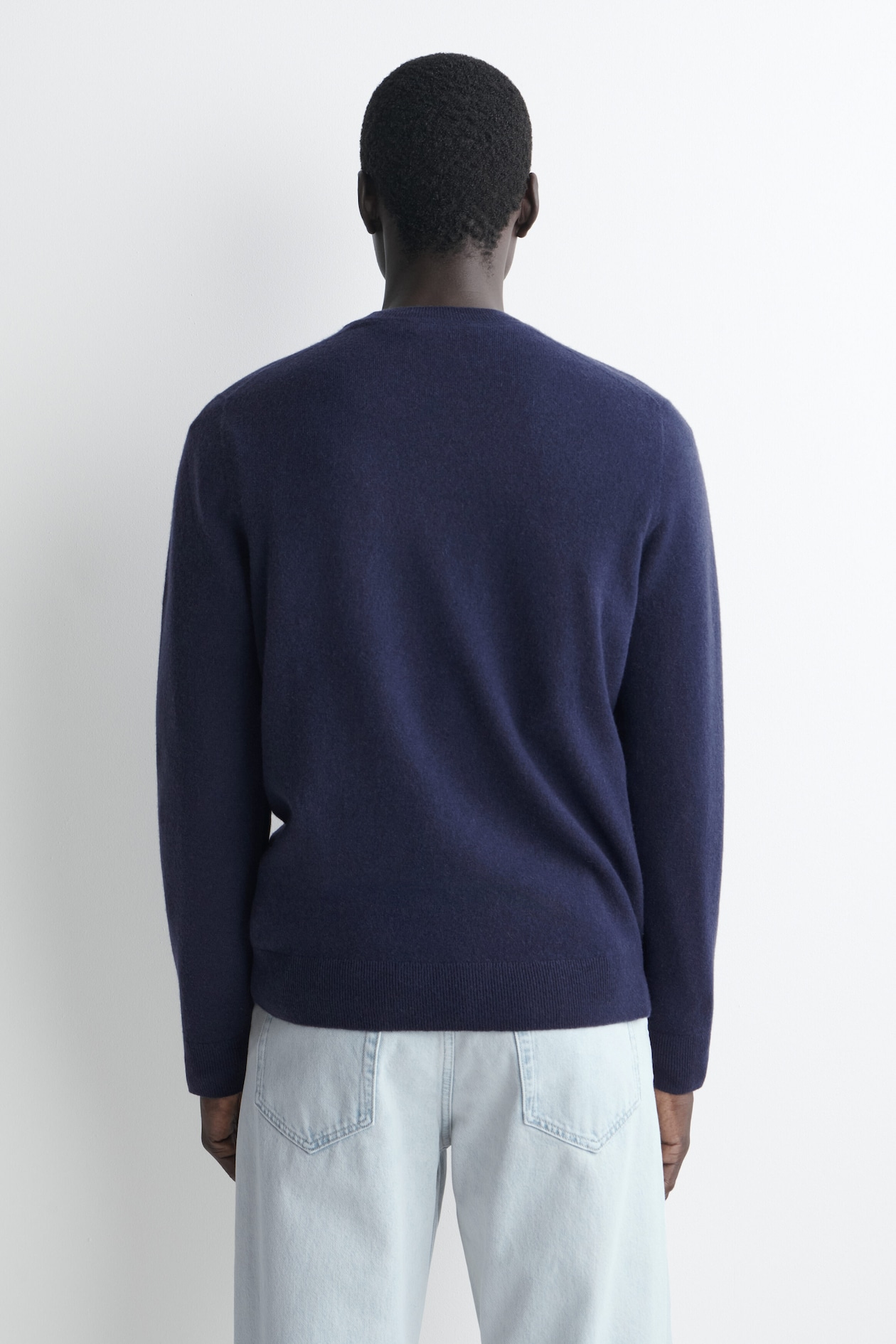 PURE CASHMERE CREW-NECK SWEATER — MIDNIGHT BLUE