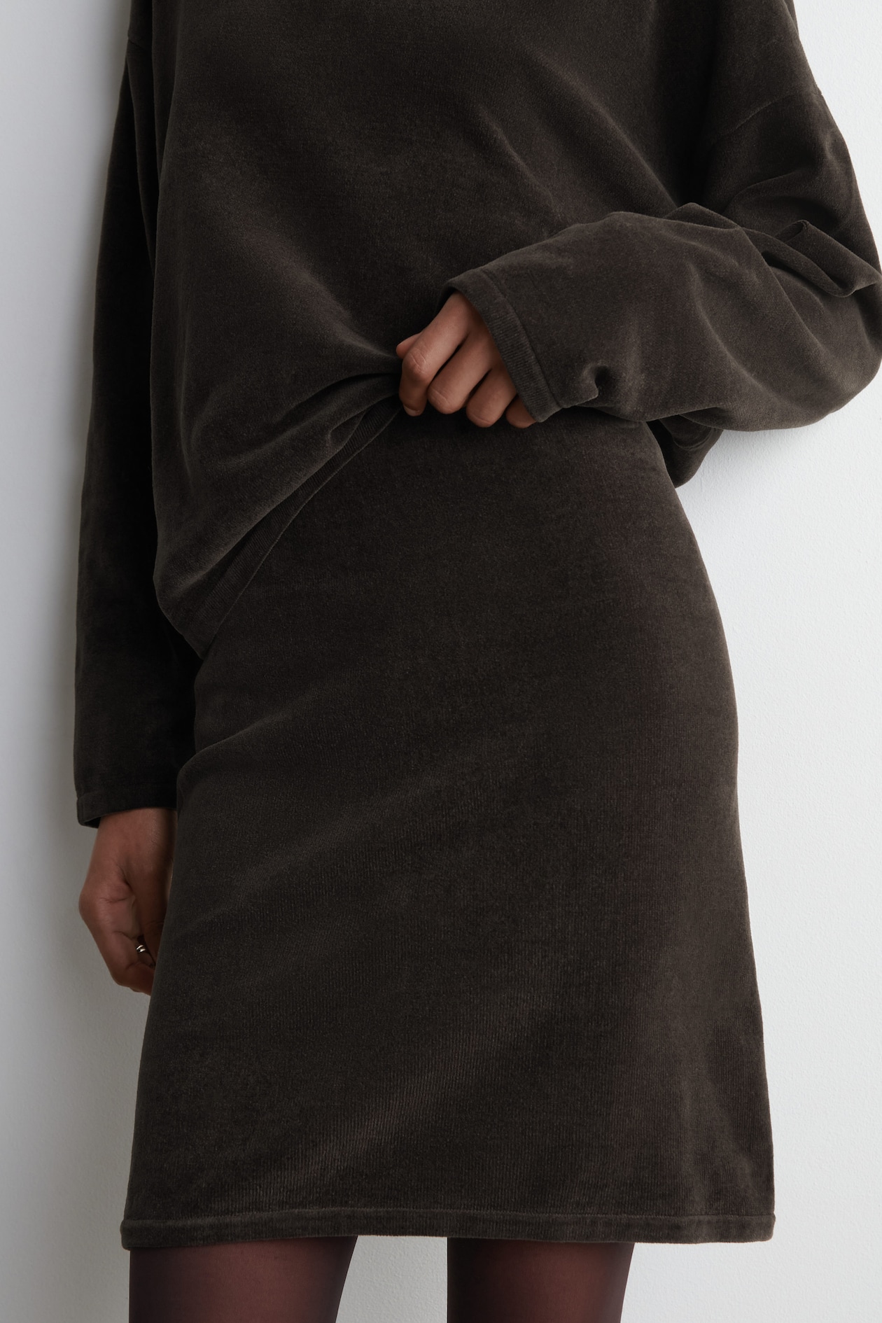 CHENILLE MINI SKIRT — BROWN