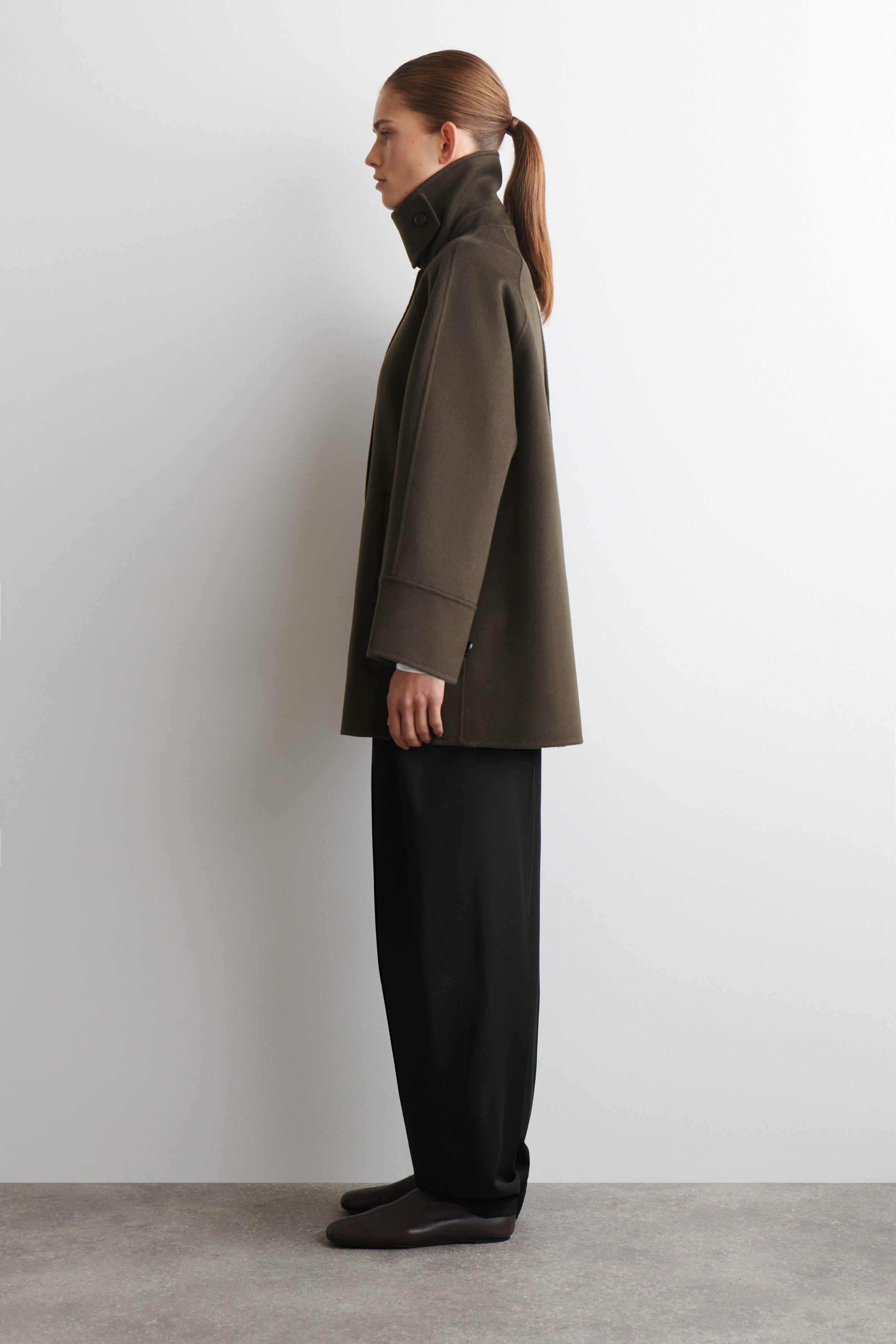 MOCK-NECK DOUBLE-FACED WOOL SHORT COAT - BROWN | COS US