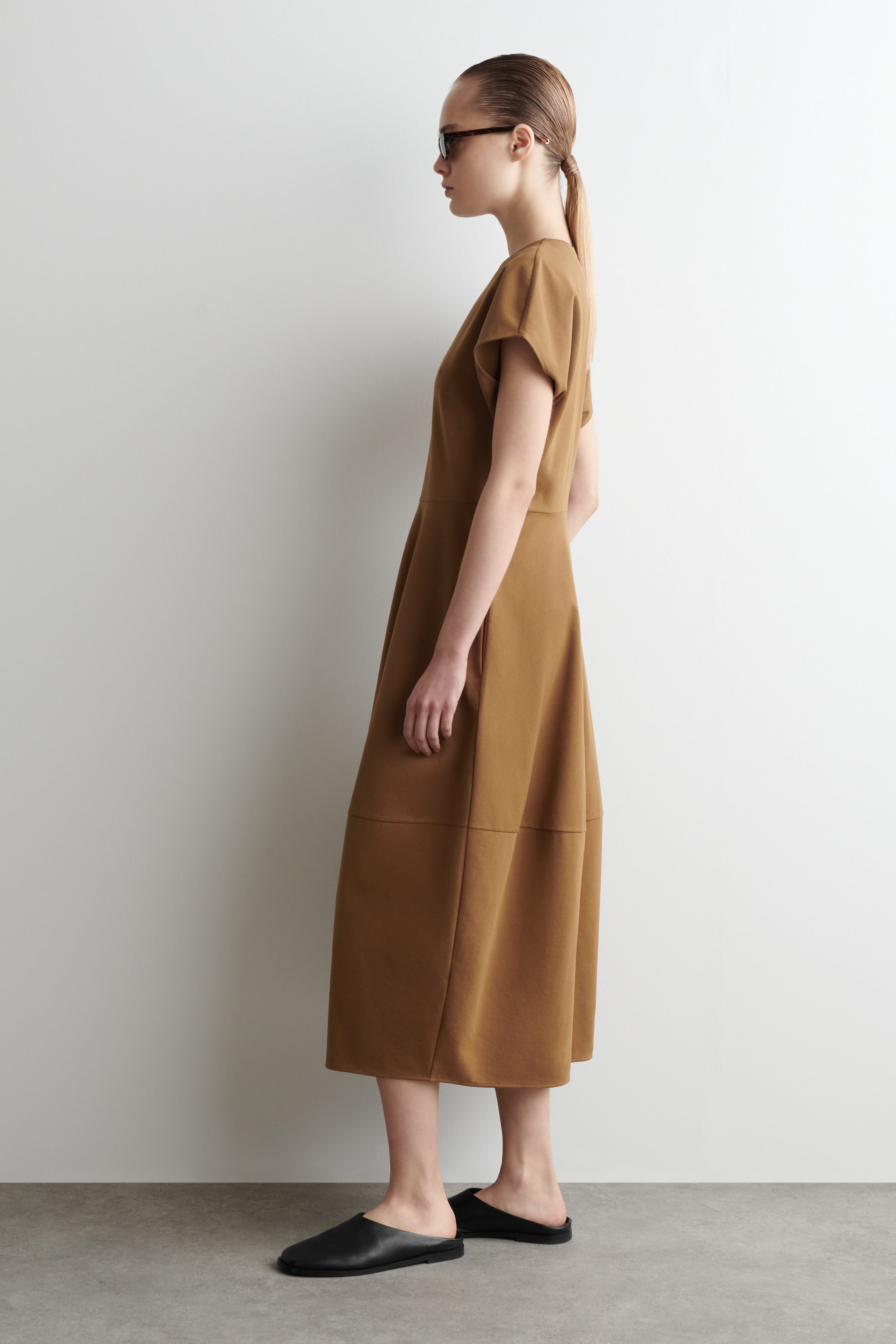 VESTIDO MIDI ESCULPIDO DE ALGODÓN