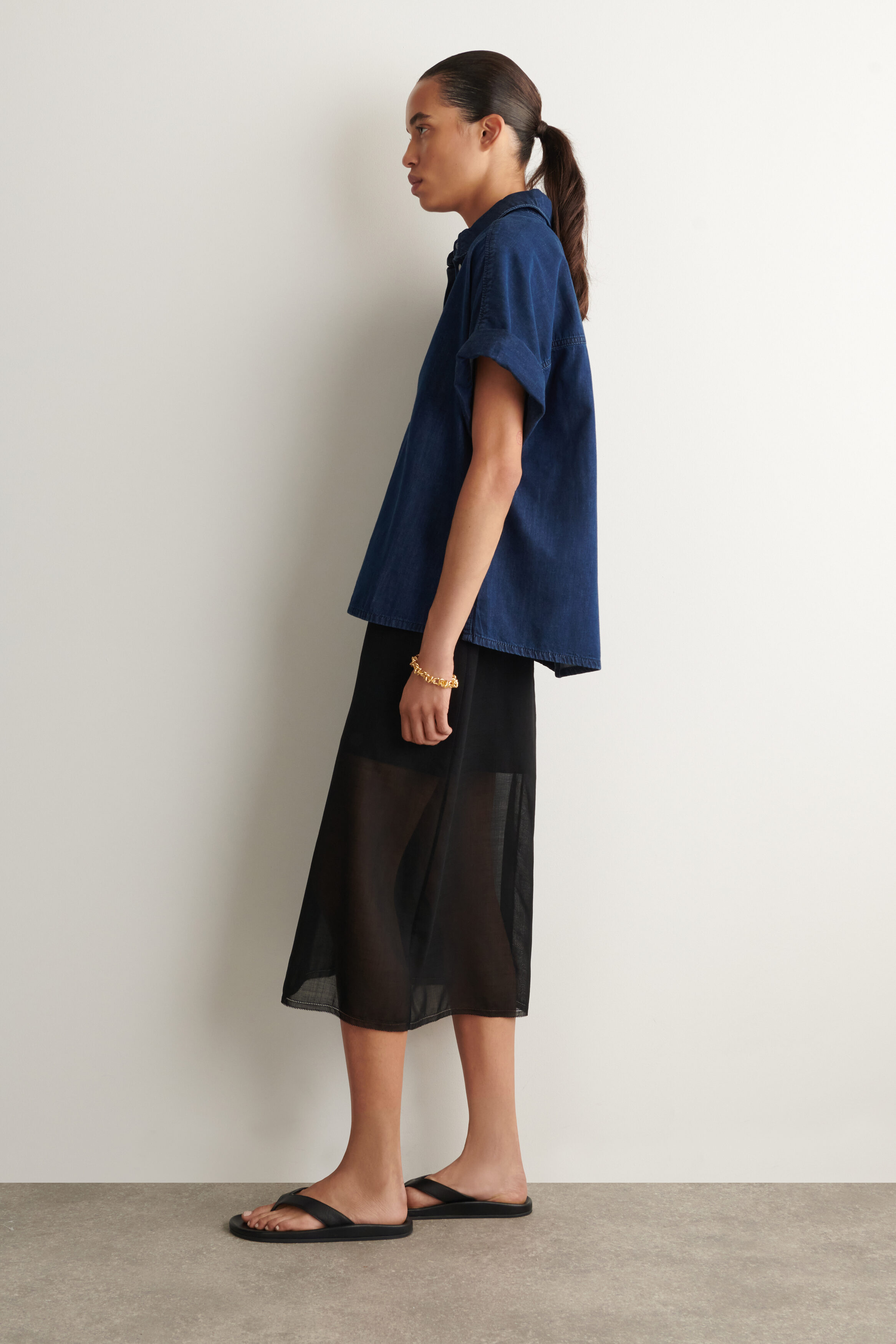 SHORT-SLEEVED DENIM SHIRT - thumbnail 3