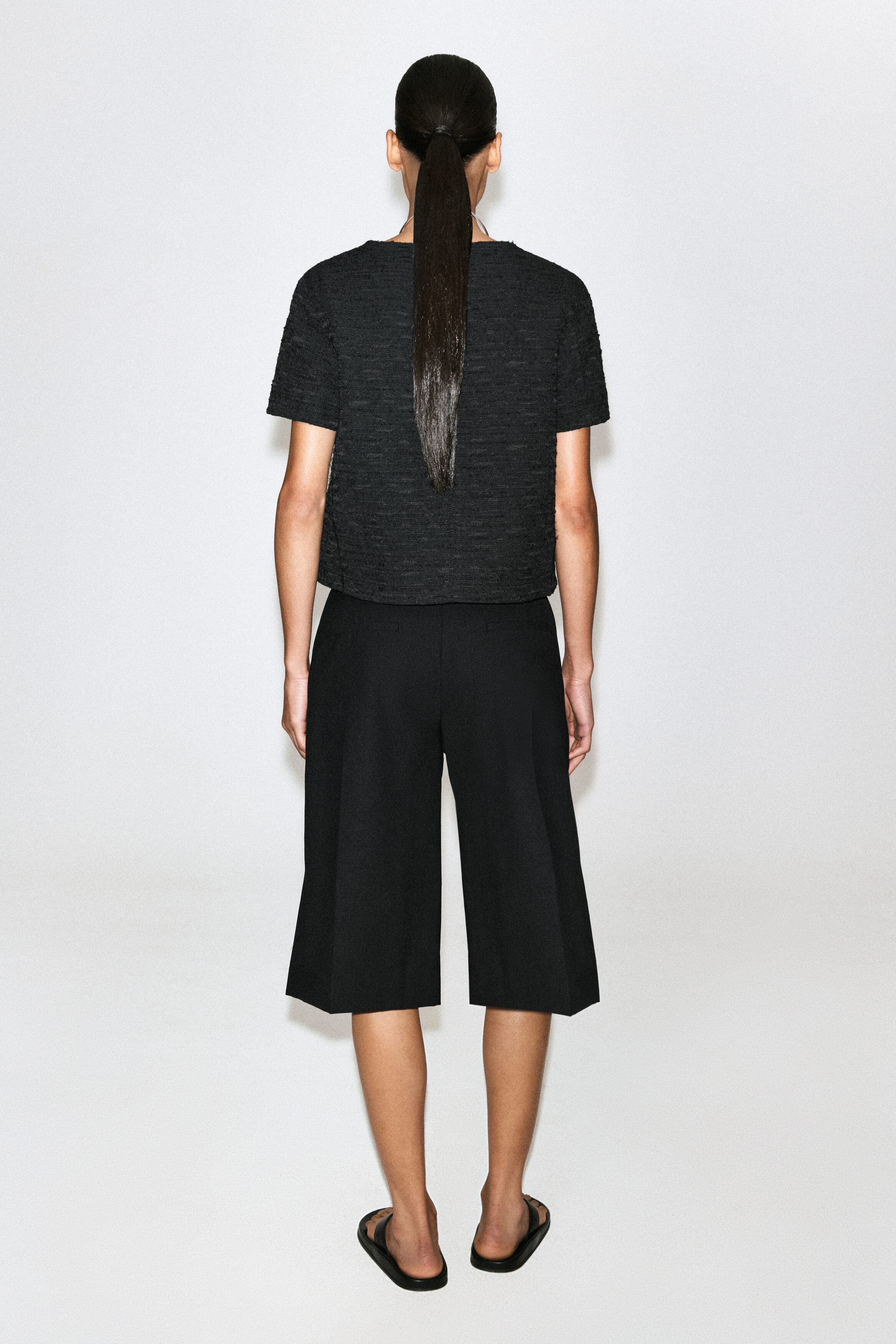 TEXTURED SHORT-SLEEVED TOP - thumbnail 5