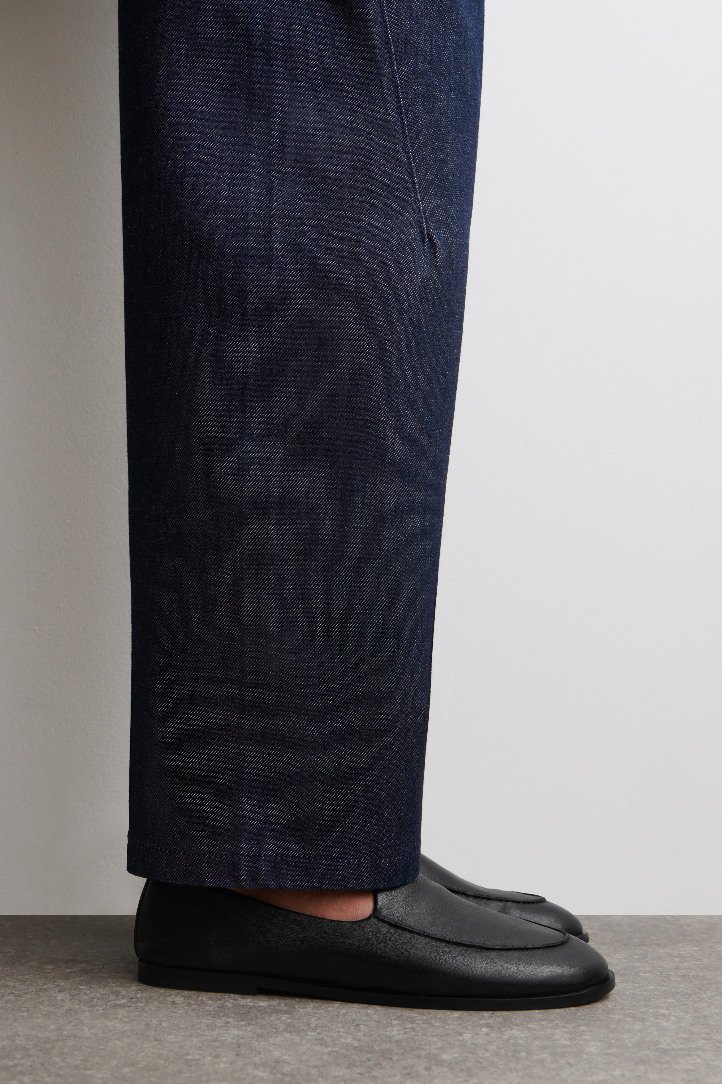 CLASSIC LEATHER LOAFERS - BLACK | COS