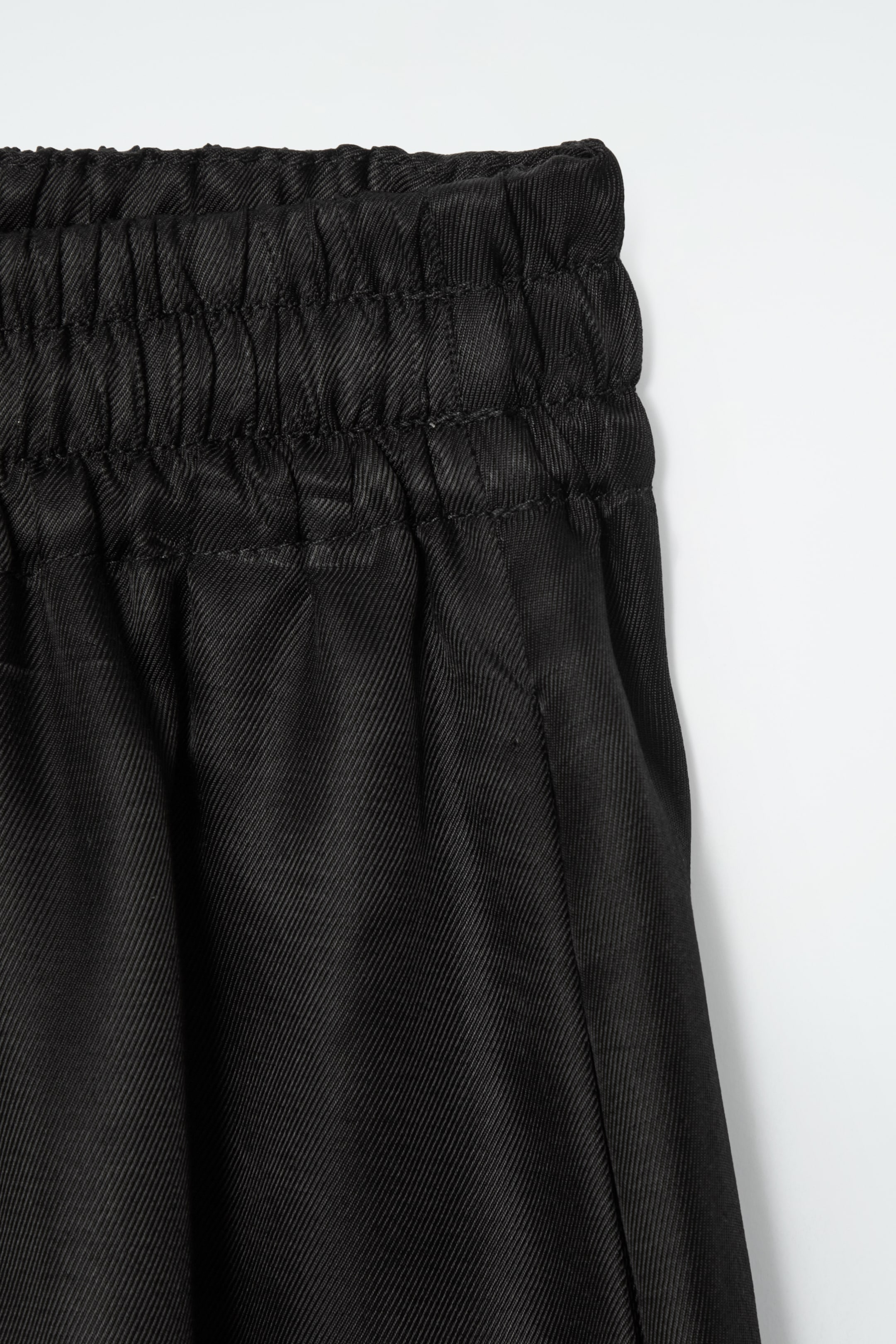 Ver imagen más grande: PANTALONES PALAZZO DE SARGA - NEGRO - MUJER | H&M ES 6
