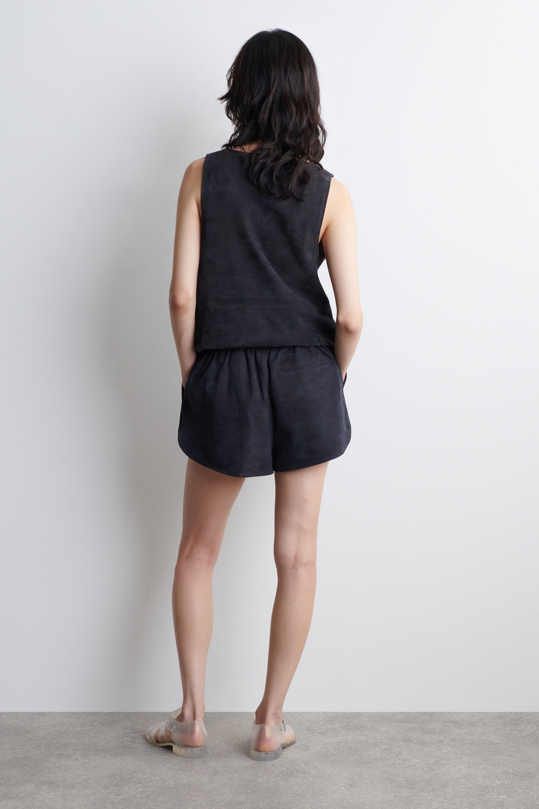 SUEDE ELASTICIZED SHORTS