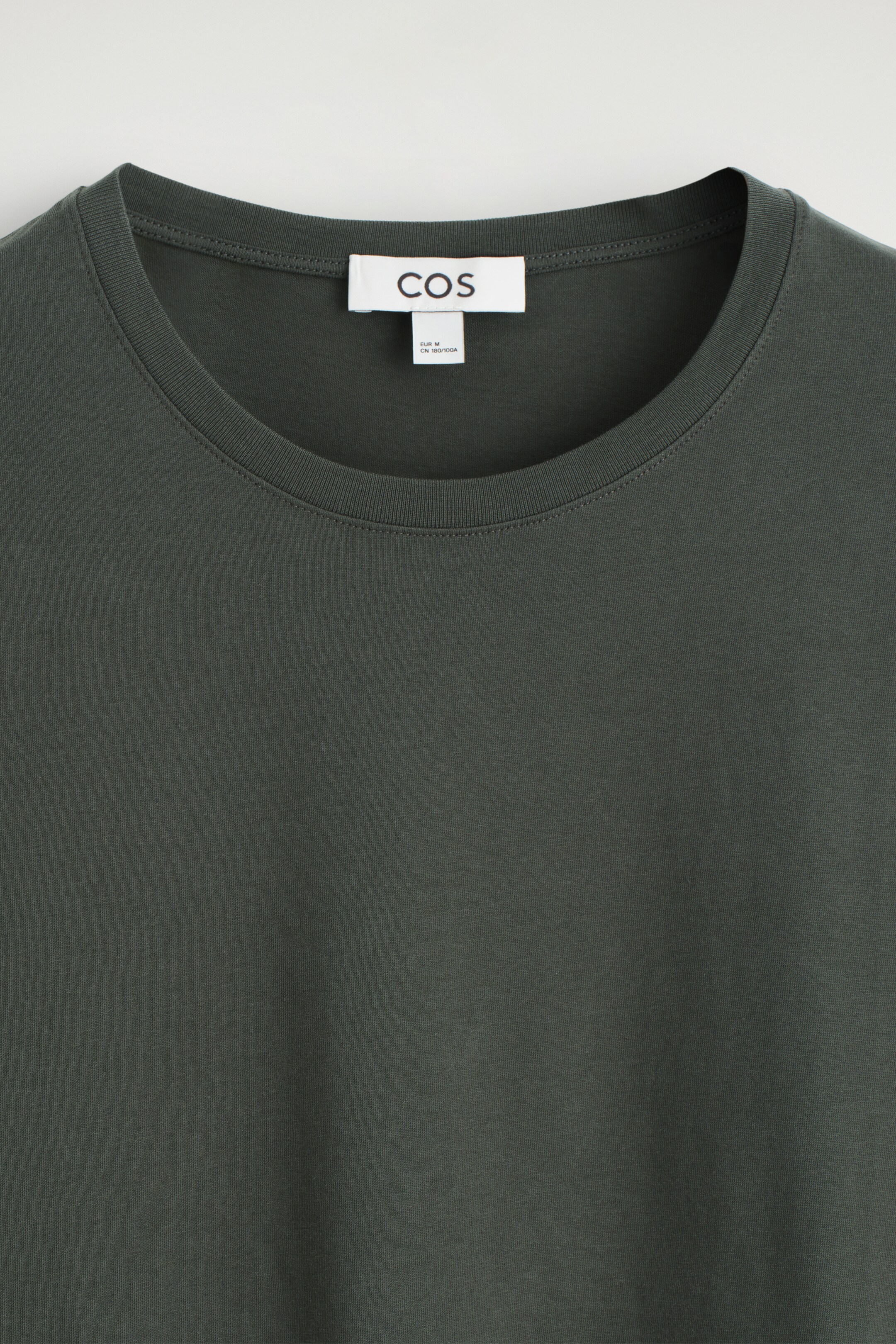 Agrandir l'image: T-SHIRT À COL ROND EN COTON - VERT FONCÉ - HOMME | H&M CH 6