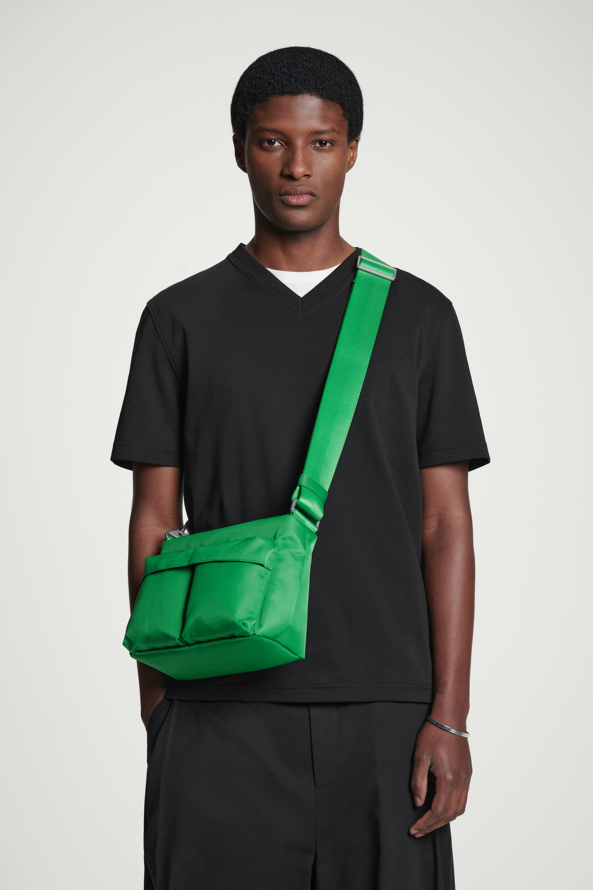 [JILLSTUART] RECYCLE NYLON UNISEX CROSS BAG ☆送料込☆ JILLSTUART] RECYCLE NYLON UNISEX CROSS BAG ☆送料込
