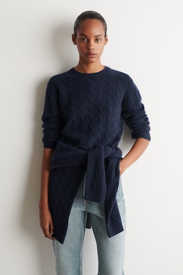 CABLE-KNIT PURE CASHMERE SWEATER — NAVY 1