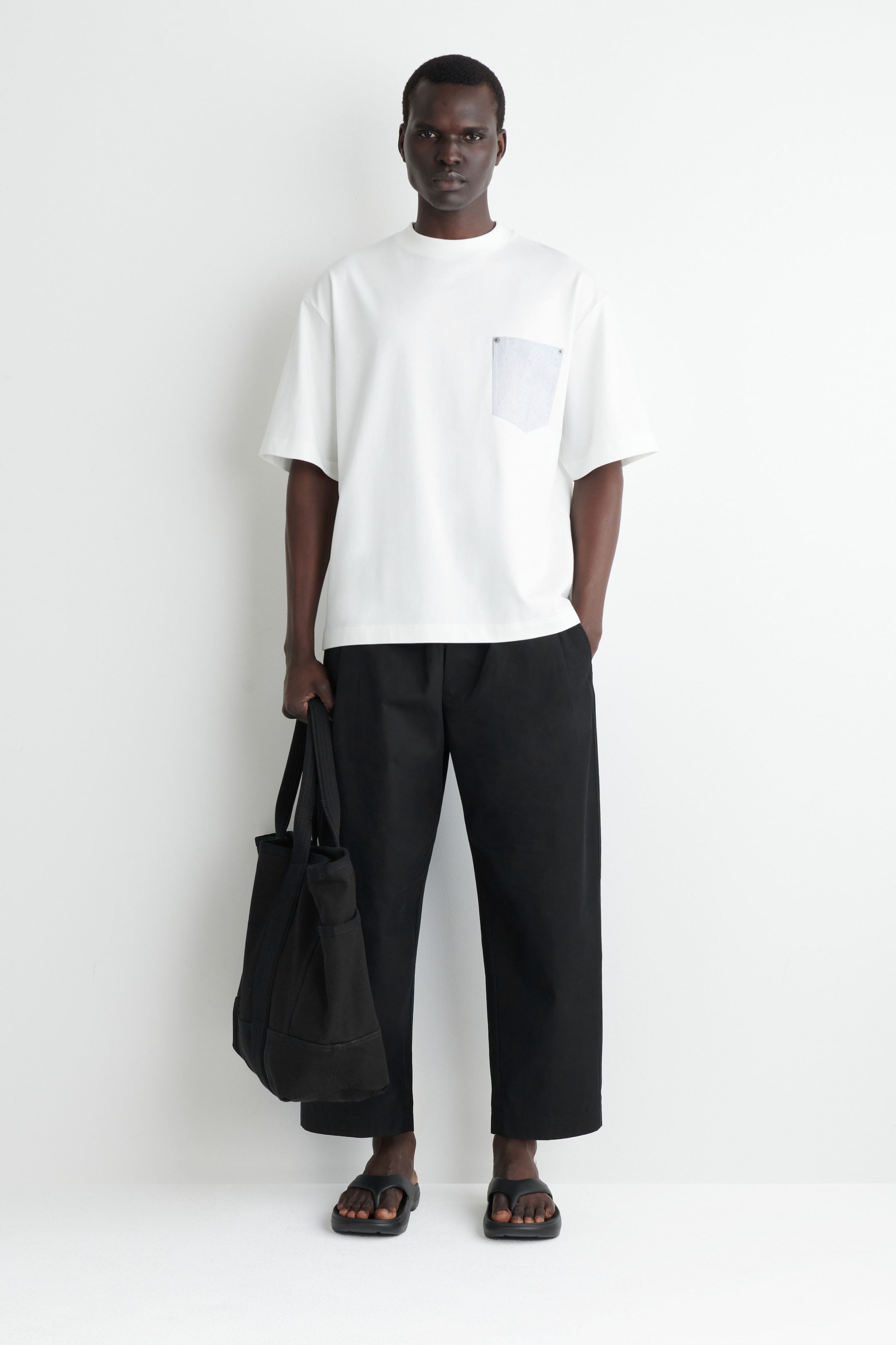 Grotere afbeelding bekijken: oversized geweven-zak T-shirt - WIT - HEREN | H&M BE 2