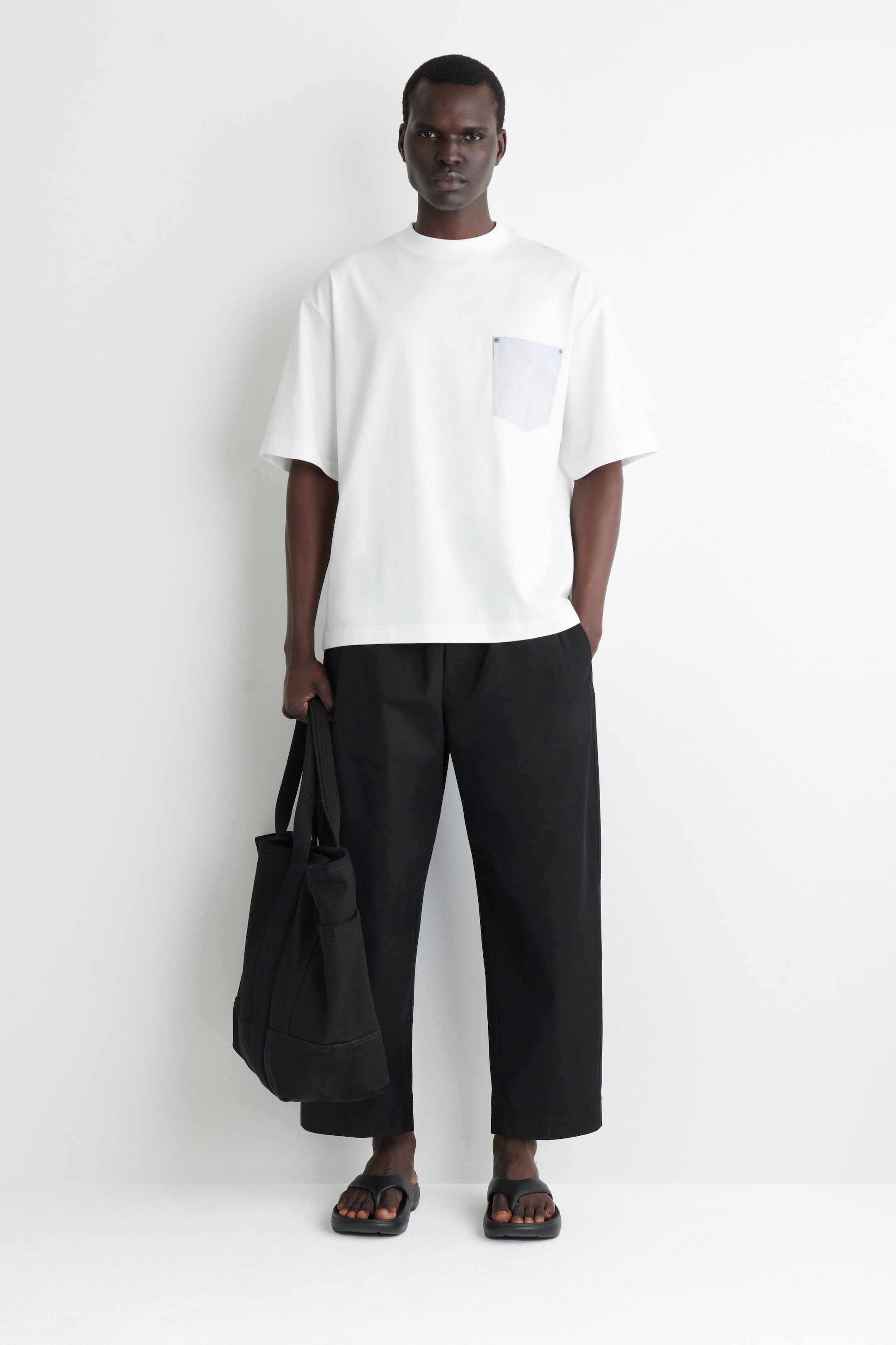 OVERSIZED WOVEN-POCKET T-SHIRT