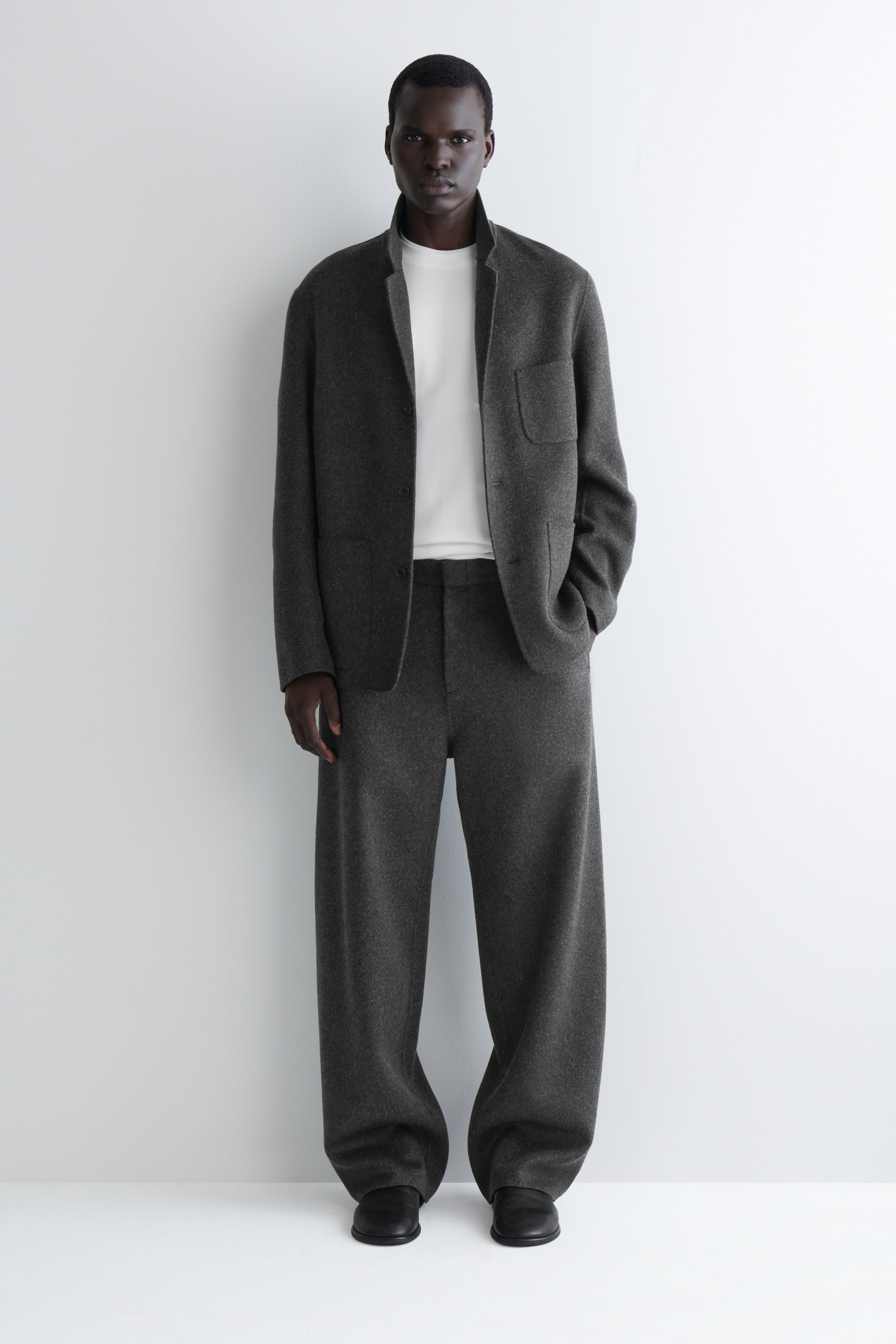 SPLIT WOOL WIDE-LEG TROUSERS - CHARCOAL | COS