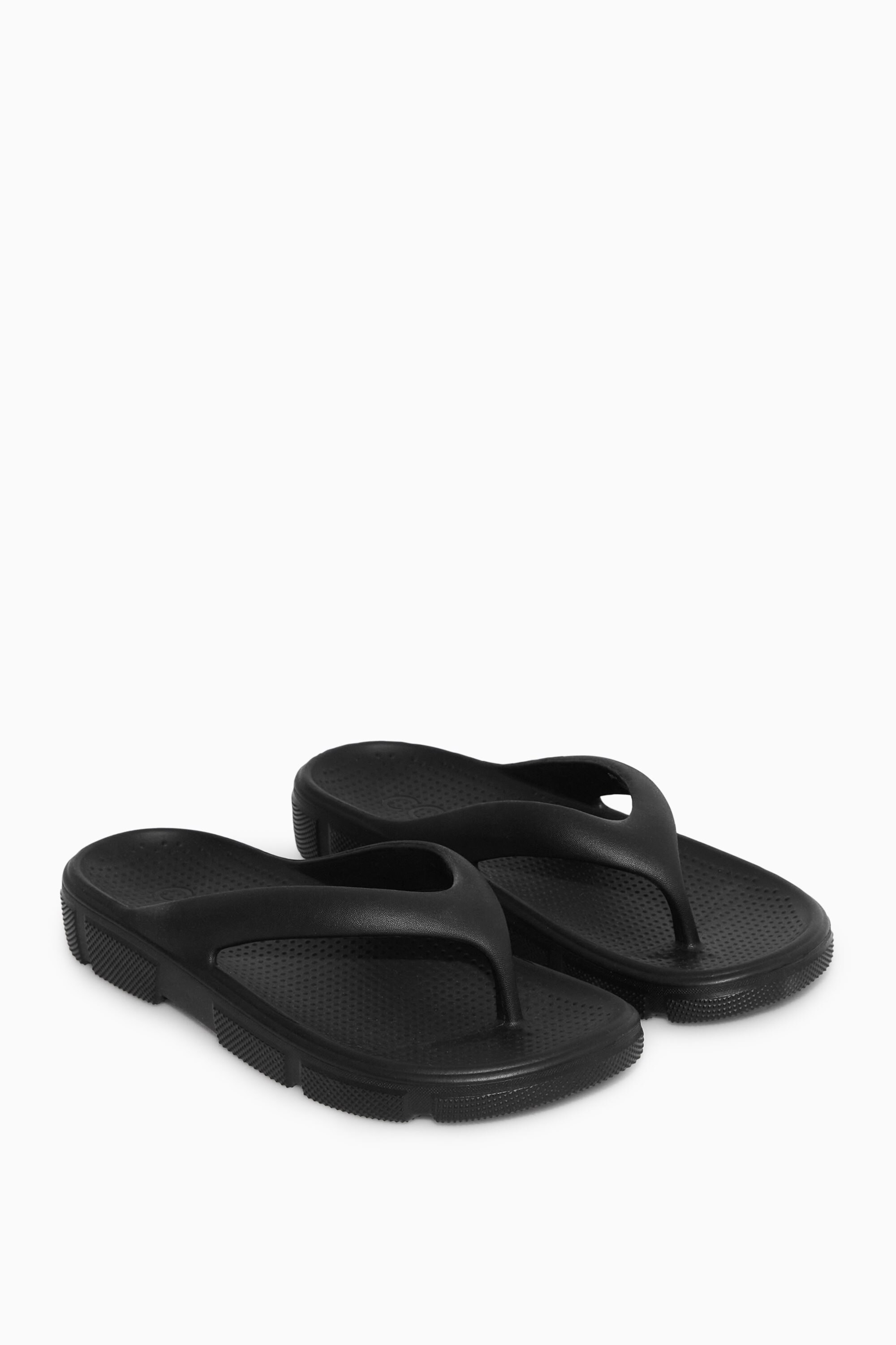 Flip Round フーディ ブラック Ladies Black Woven Textured Ladies Flip Flop – Capelli New York
