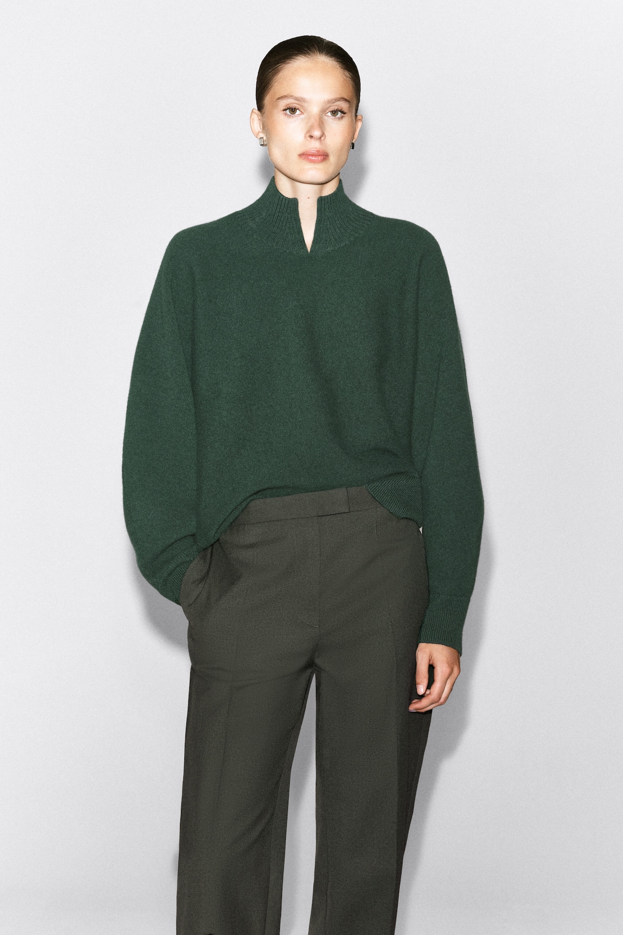 TAILORED TWILL FLARED PANTS — KHAKI